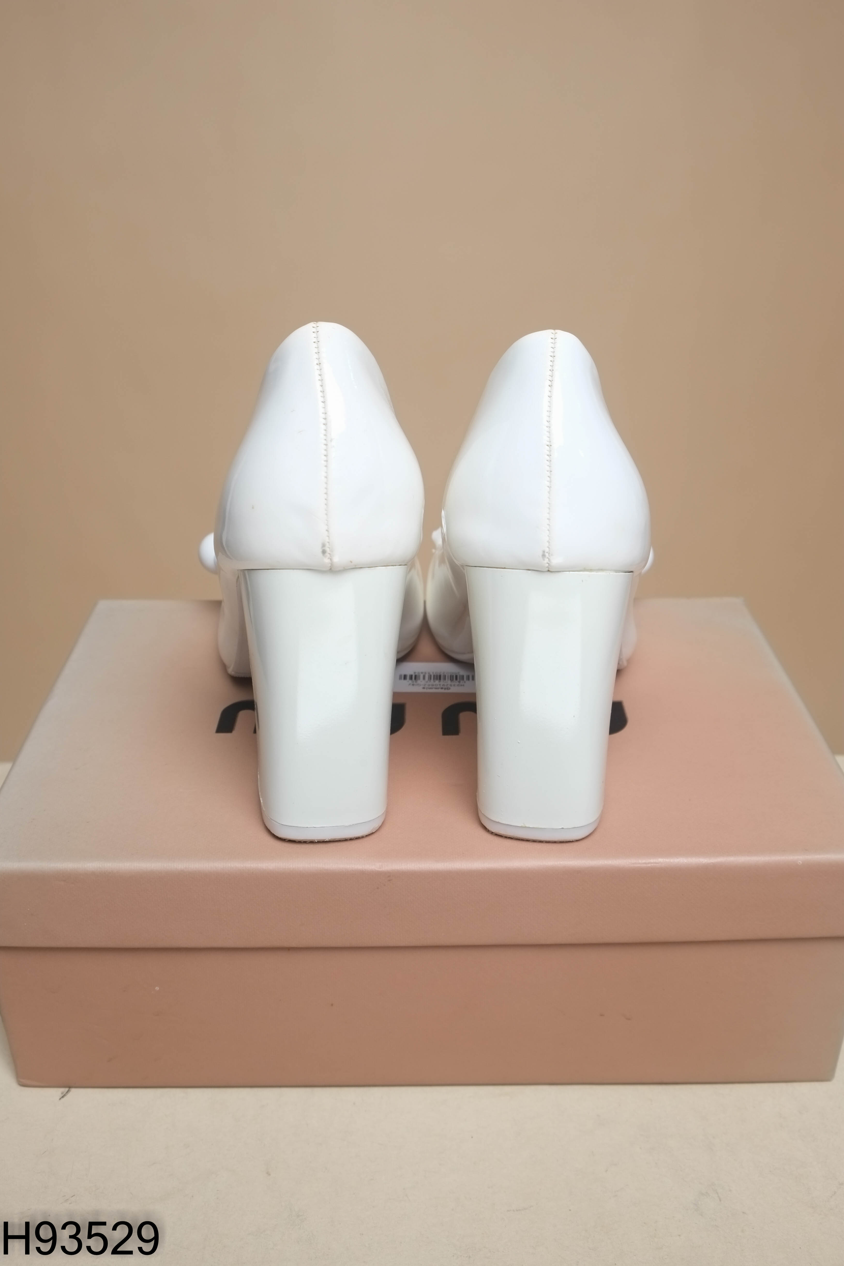 Giày trắng mix xích