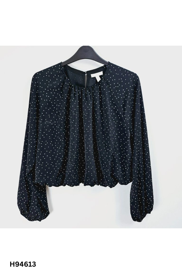 Áo đen chấm bi H&M bo chun