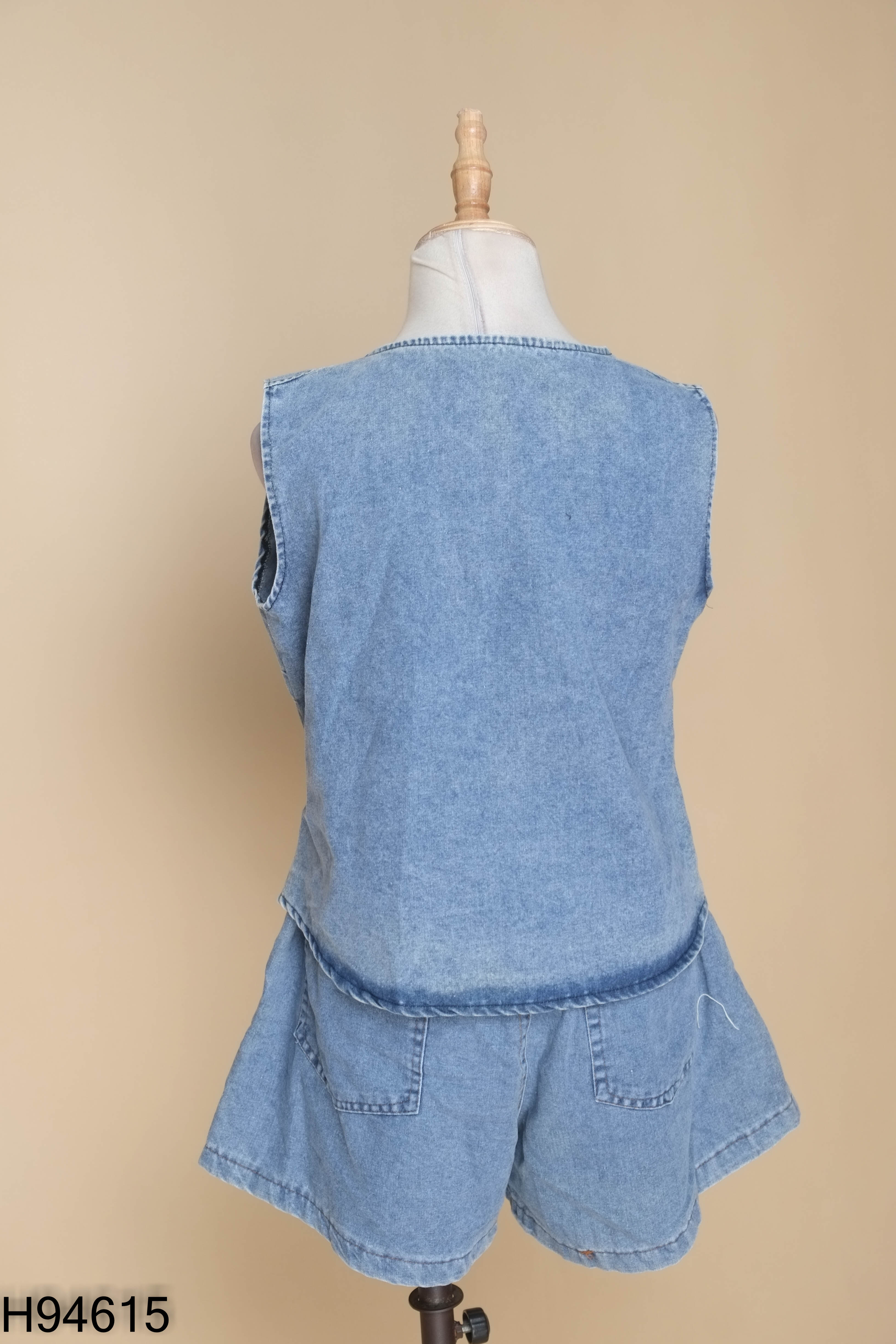 Set Áo jeans xanh phối cúc + quần shorts