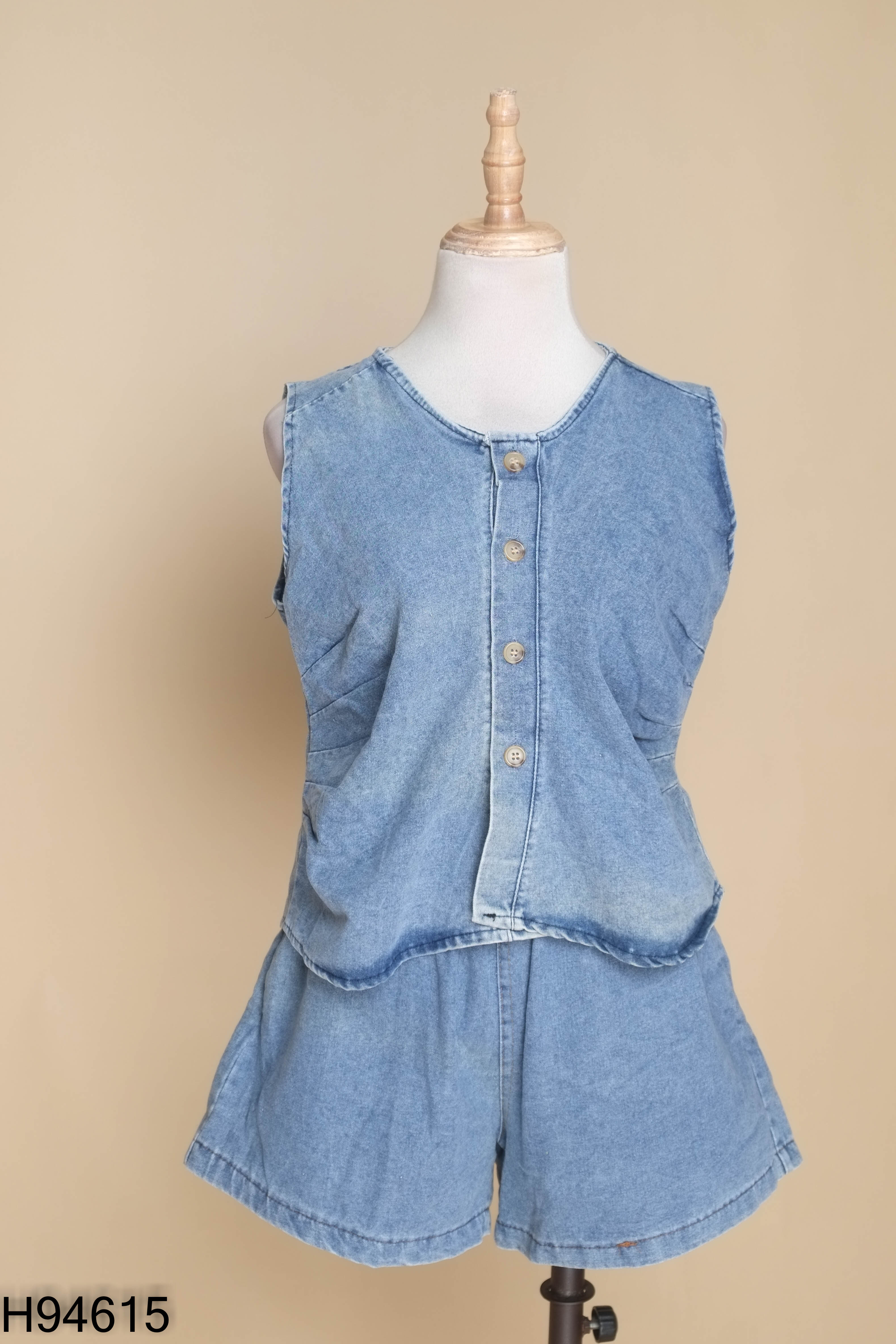 Set Áo jeans xanh phối cúc + quần shorts