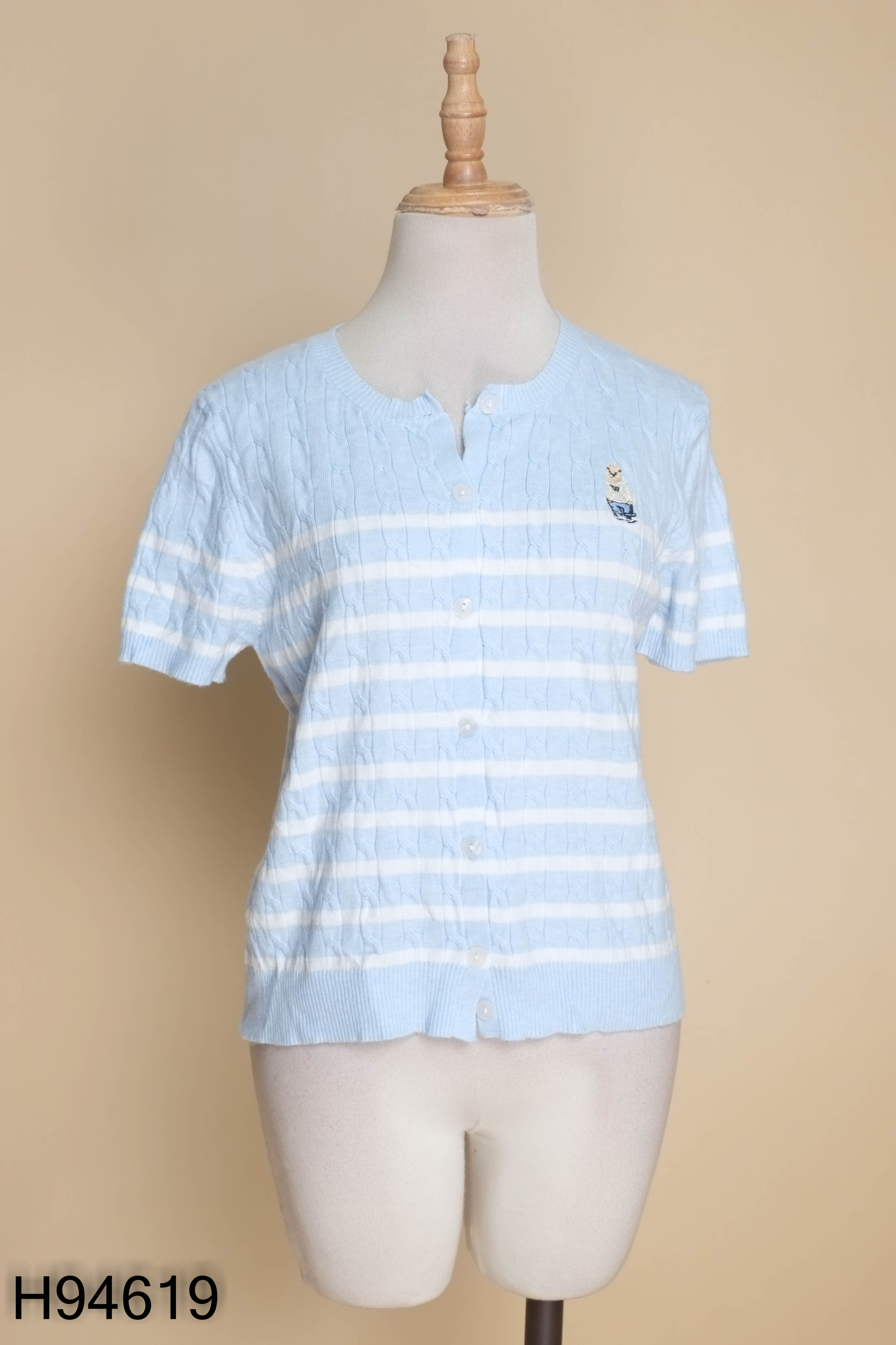 Áo cardigan xanh kẻ trắng cộc tay