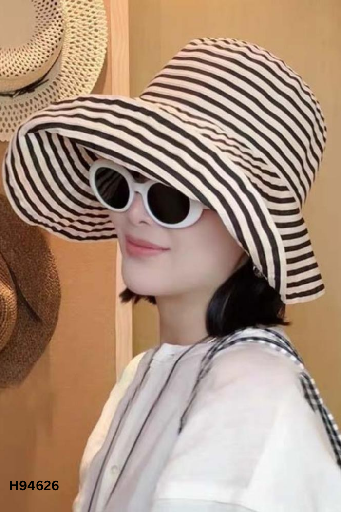 Mũ be phối đen