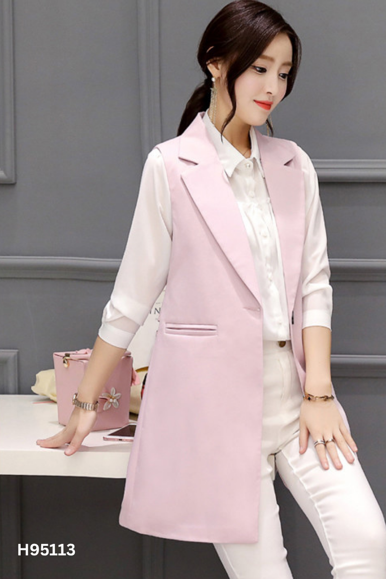 Váy hồng cổ vest