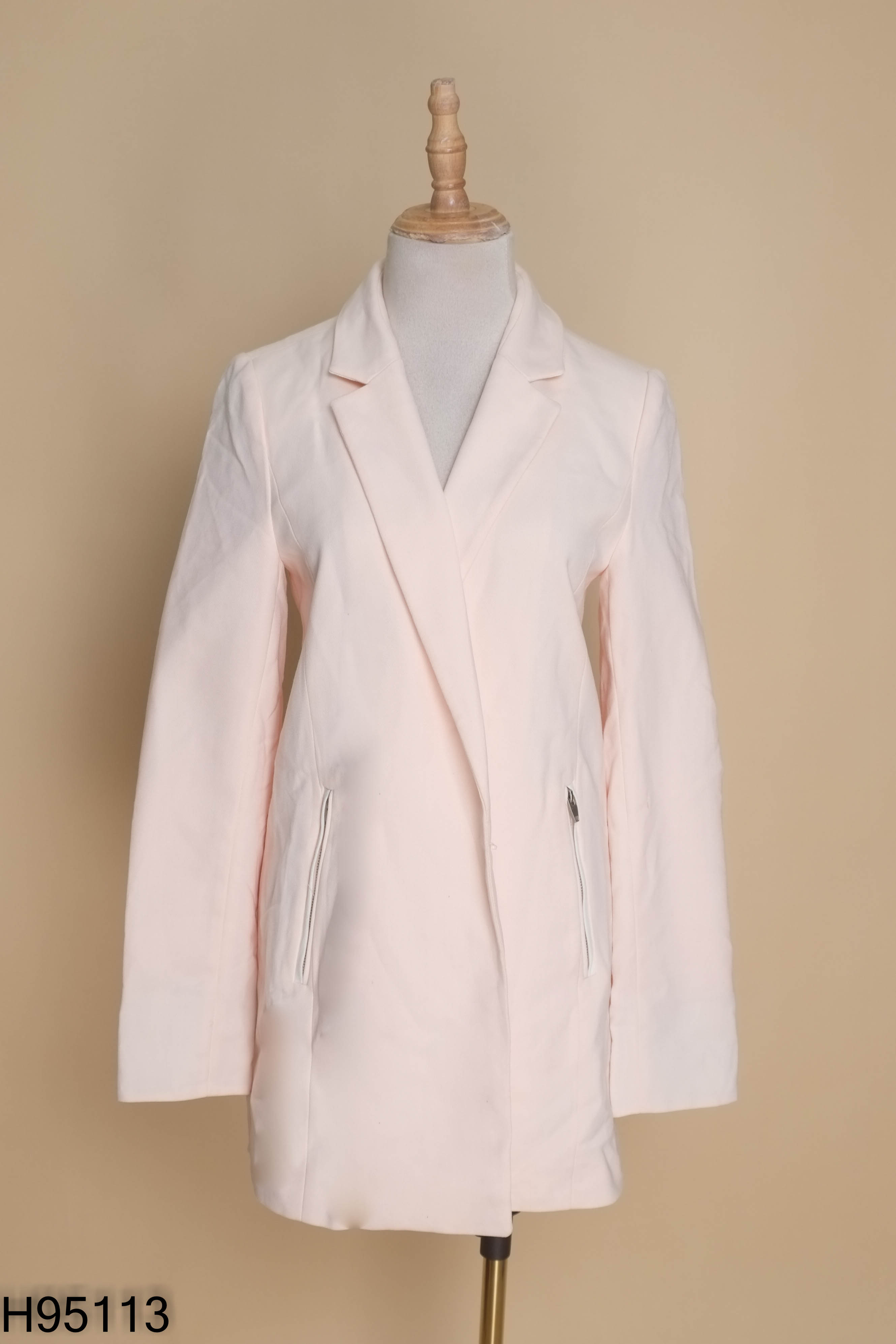 Áo vest hồng phấn