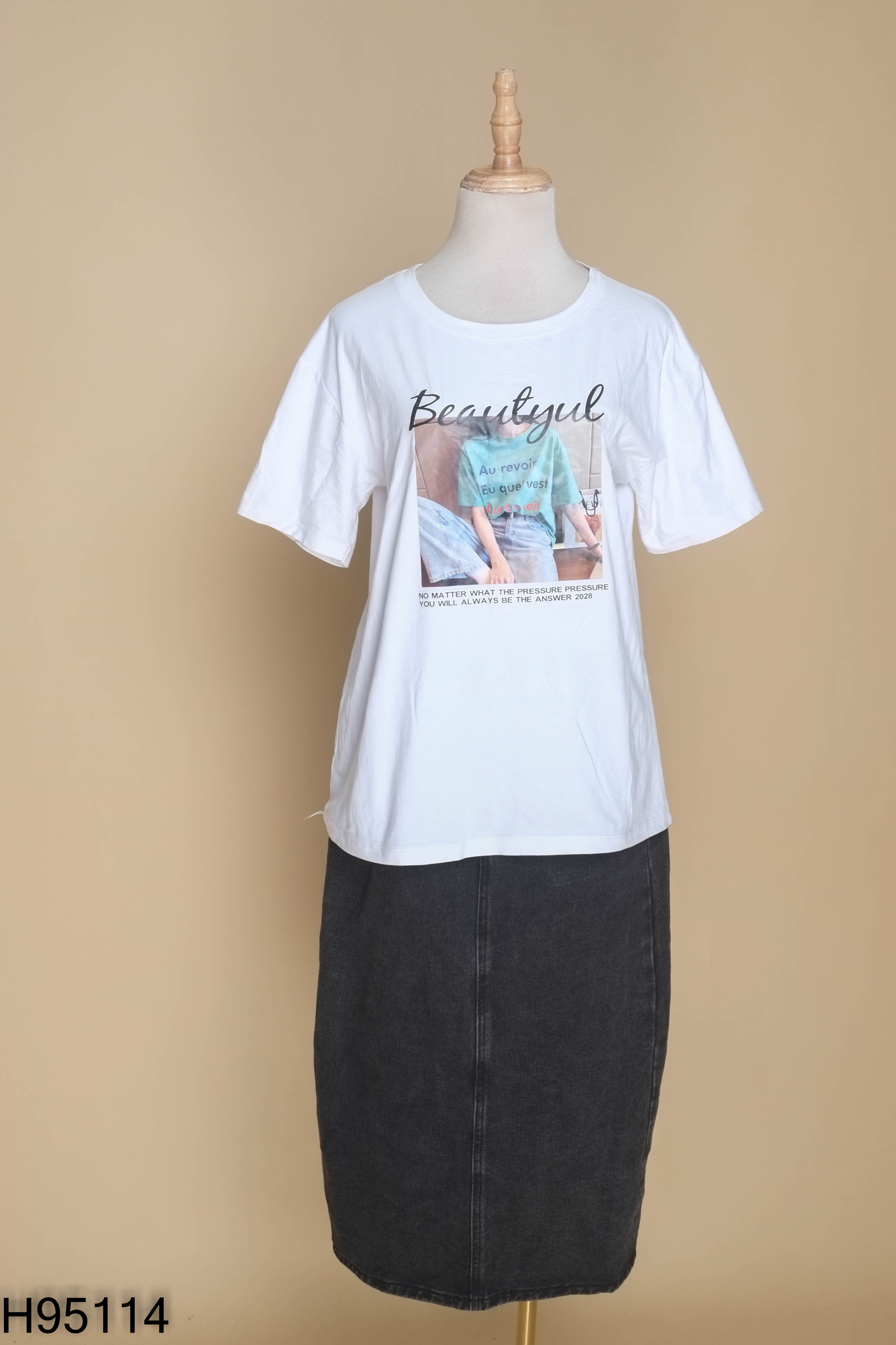 Set áo thun hình+váy jeans YIZAIMEI