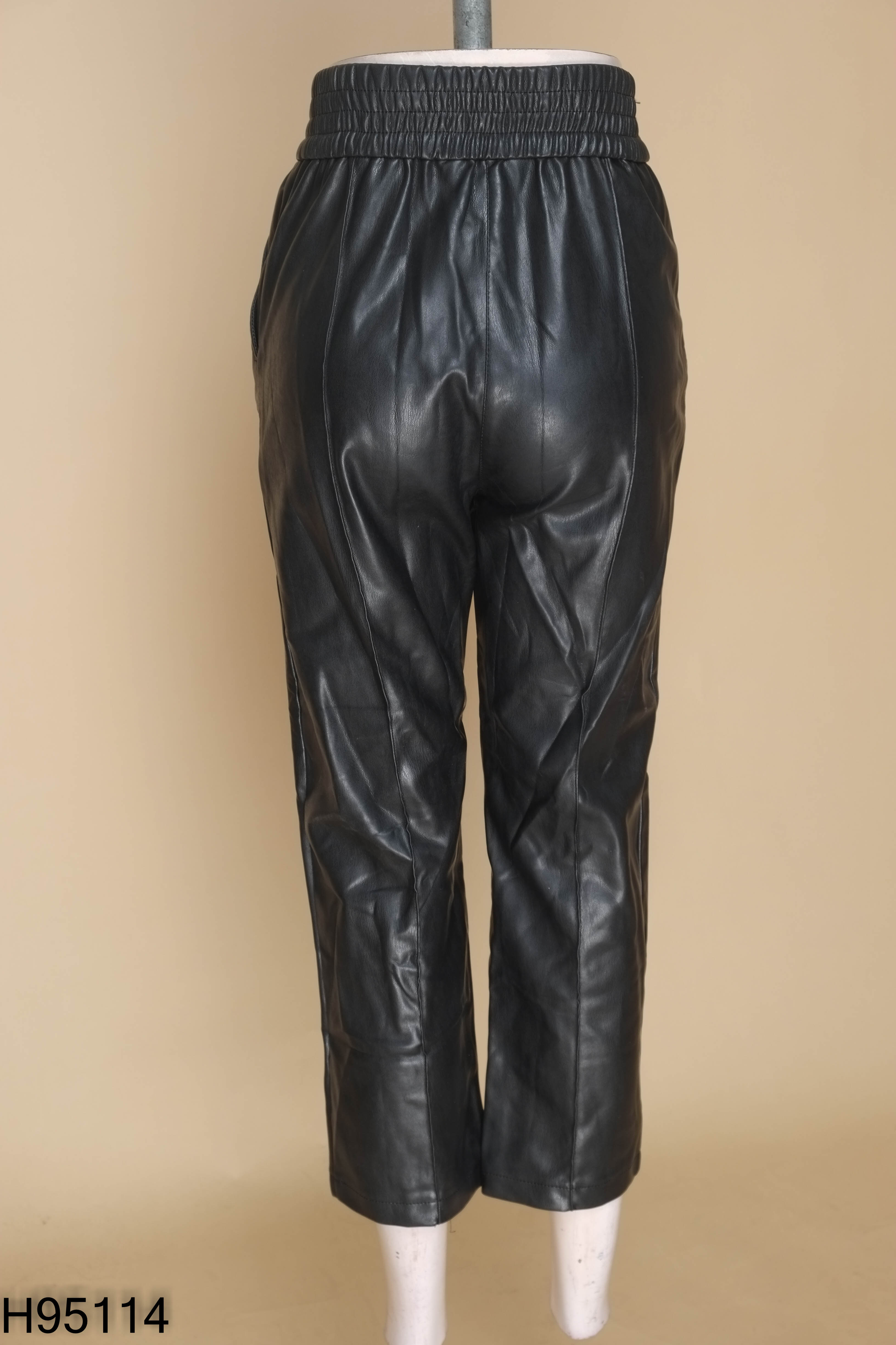 Quần da đen ống rộng H&M