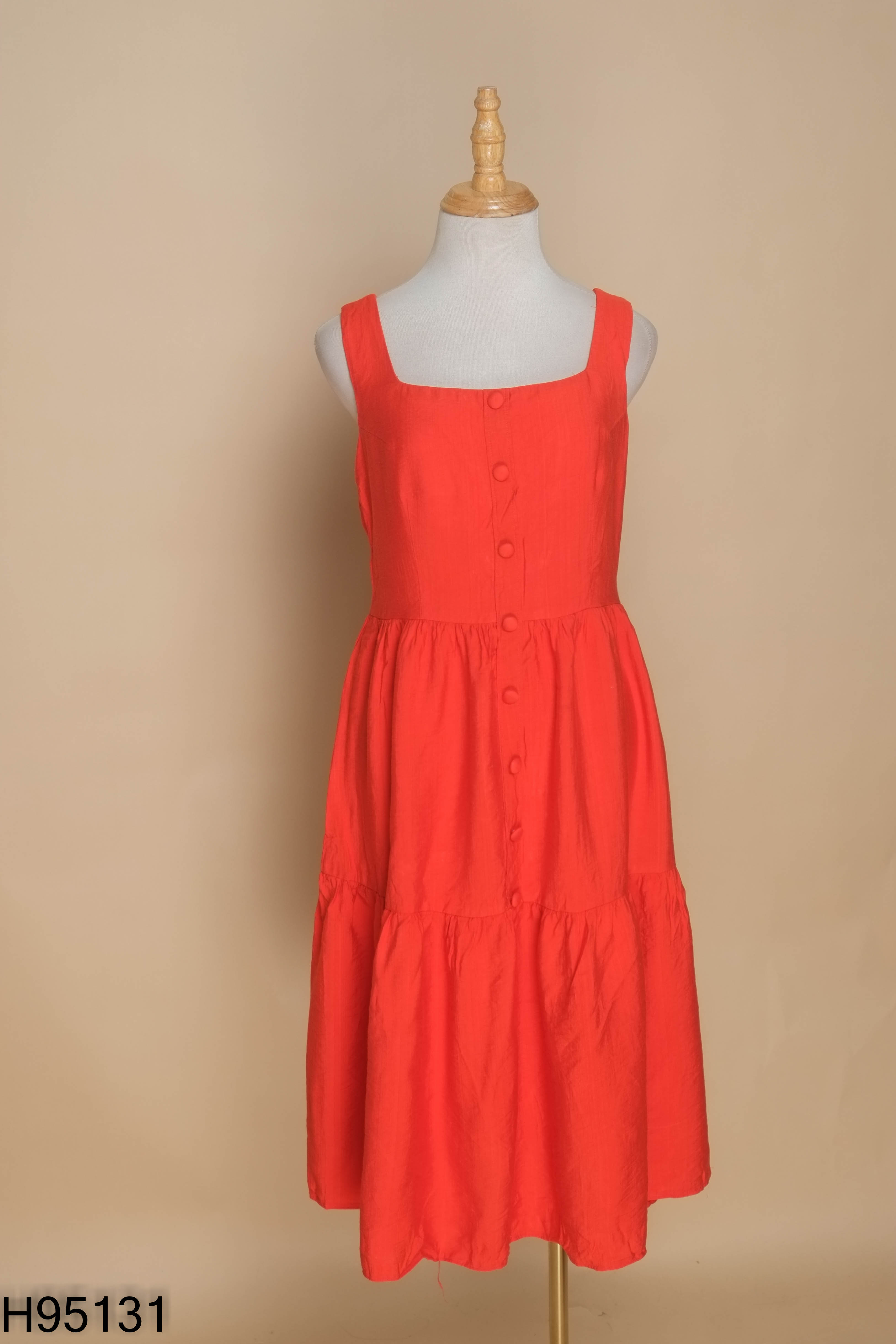 Váy đỏ baby doll hai dây
