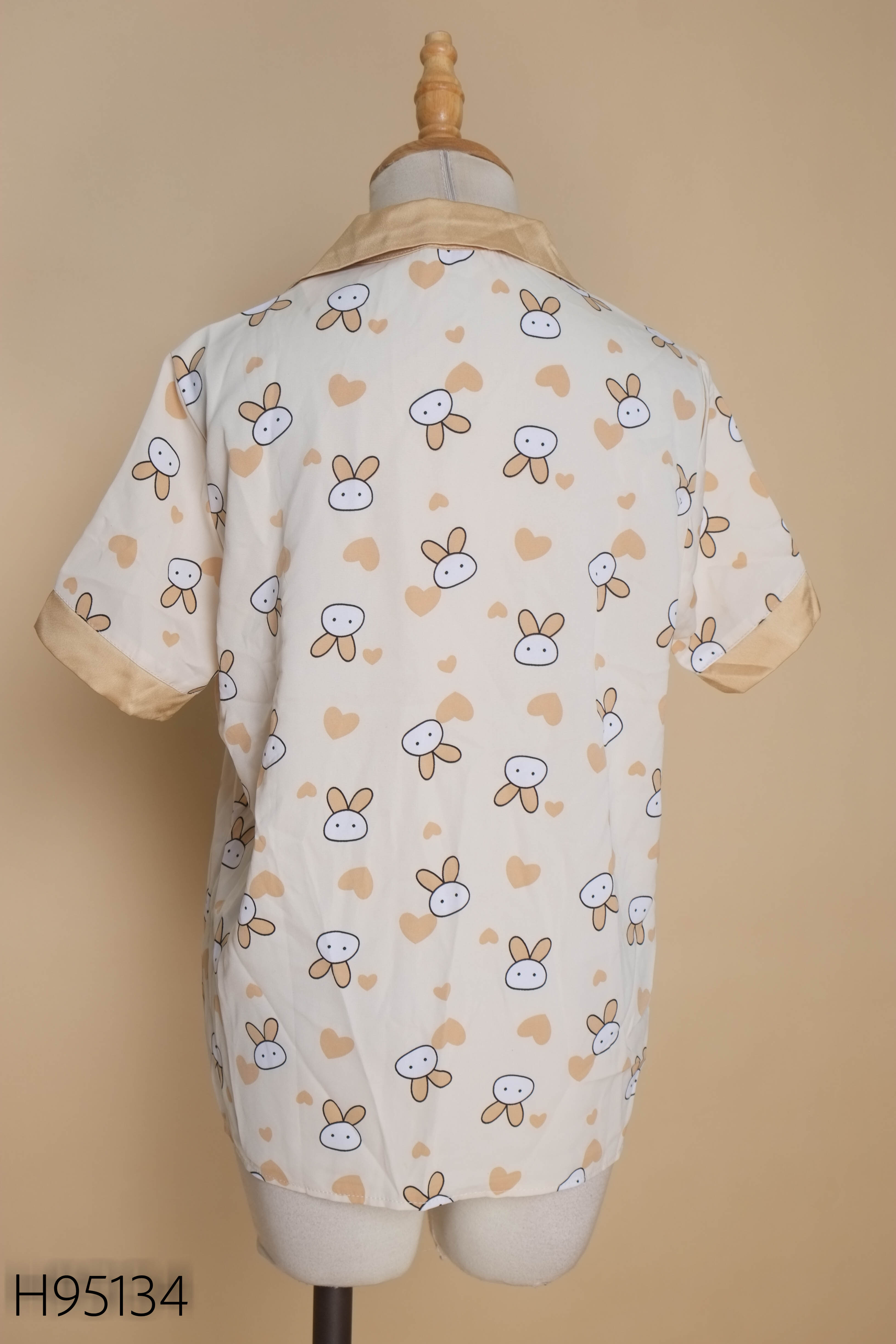 Áo pijama be họa tiết thỏ