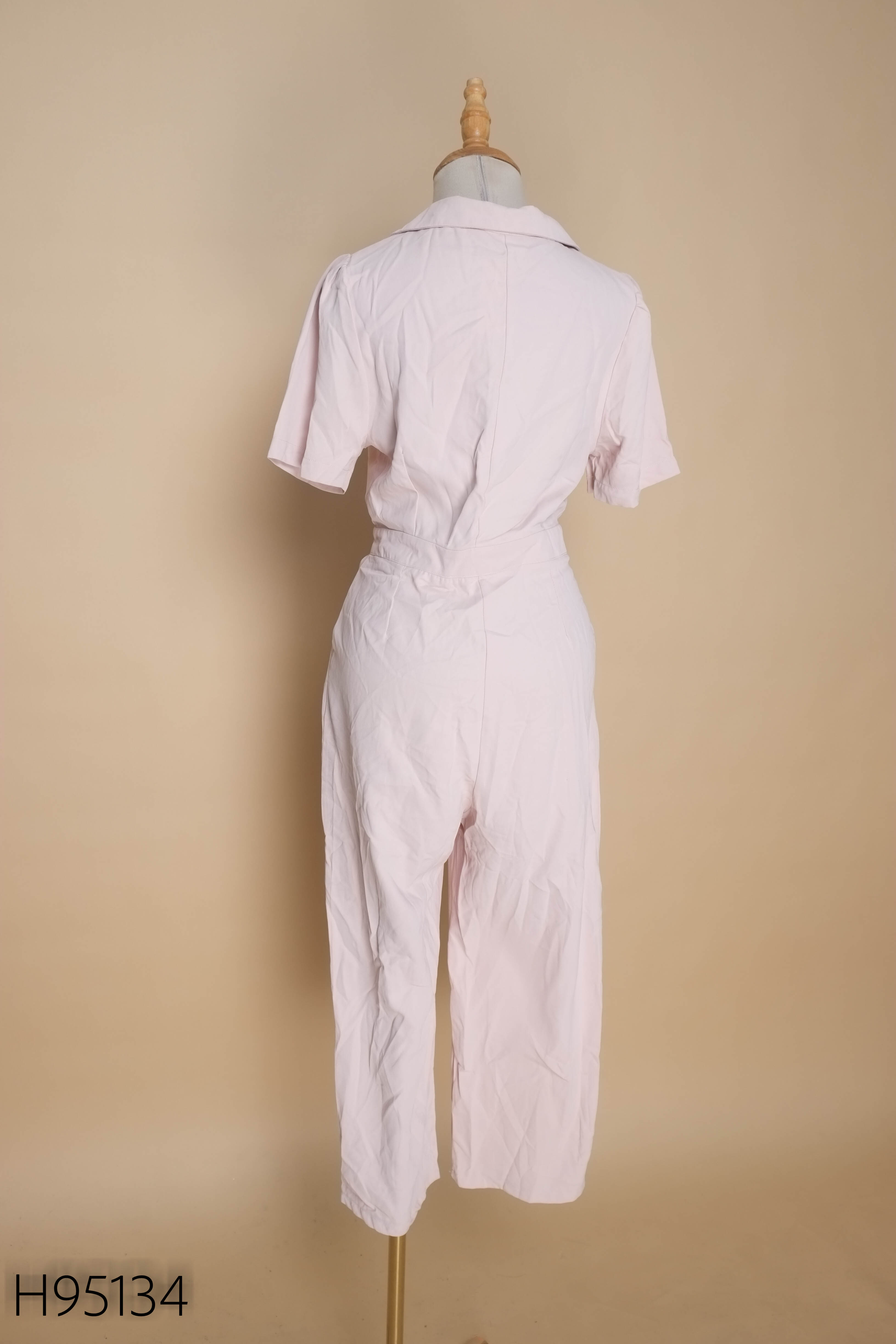 Jumpsuit hồng cổ vest trơn