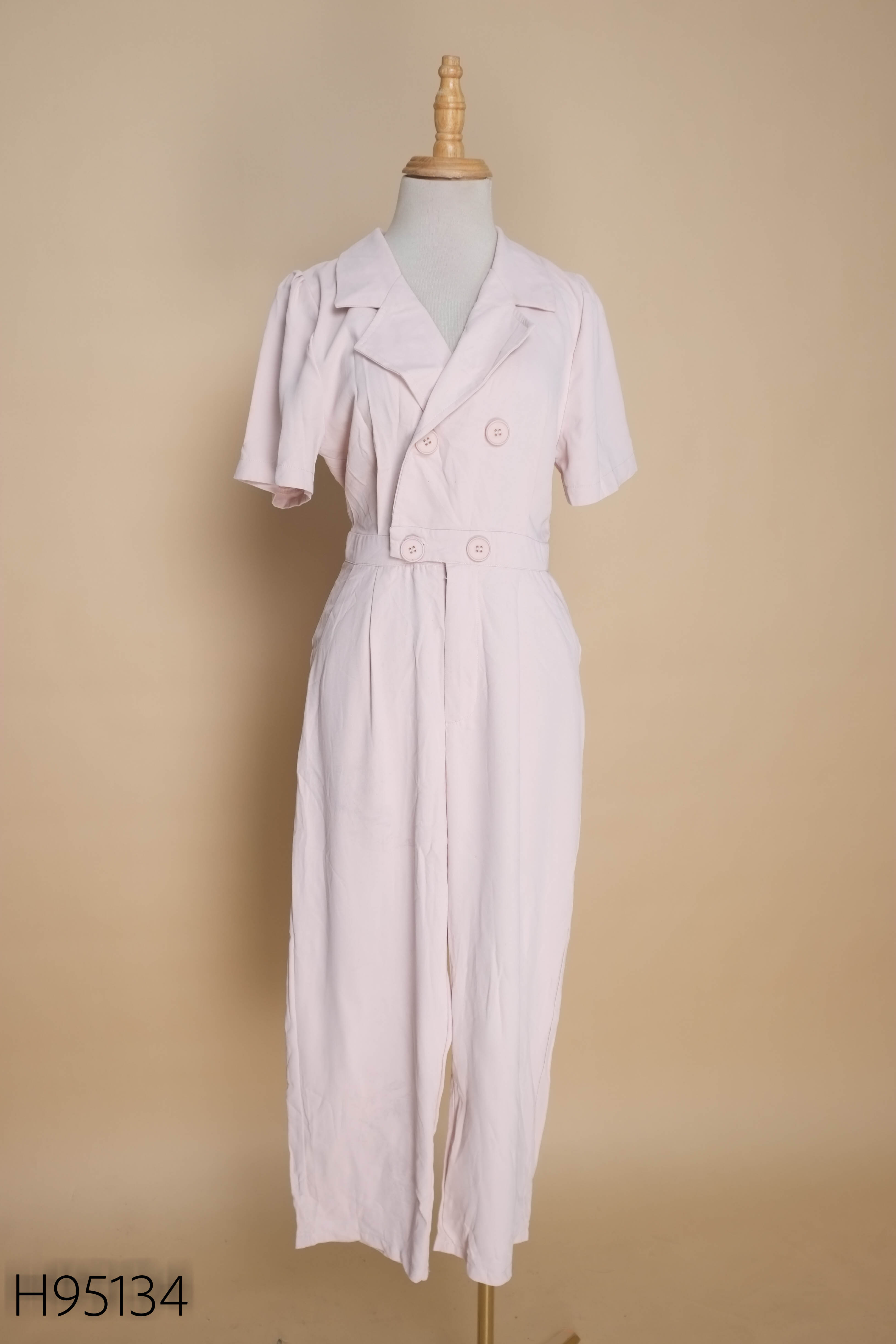 Jumpsuit hồng cổ vest trơn