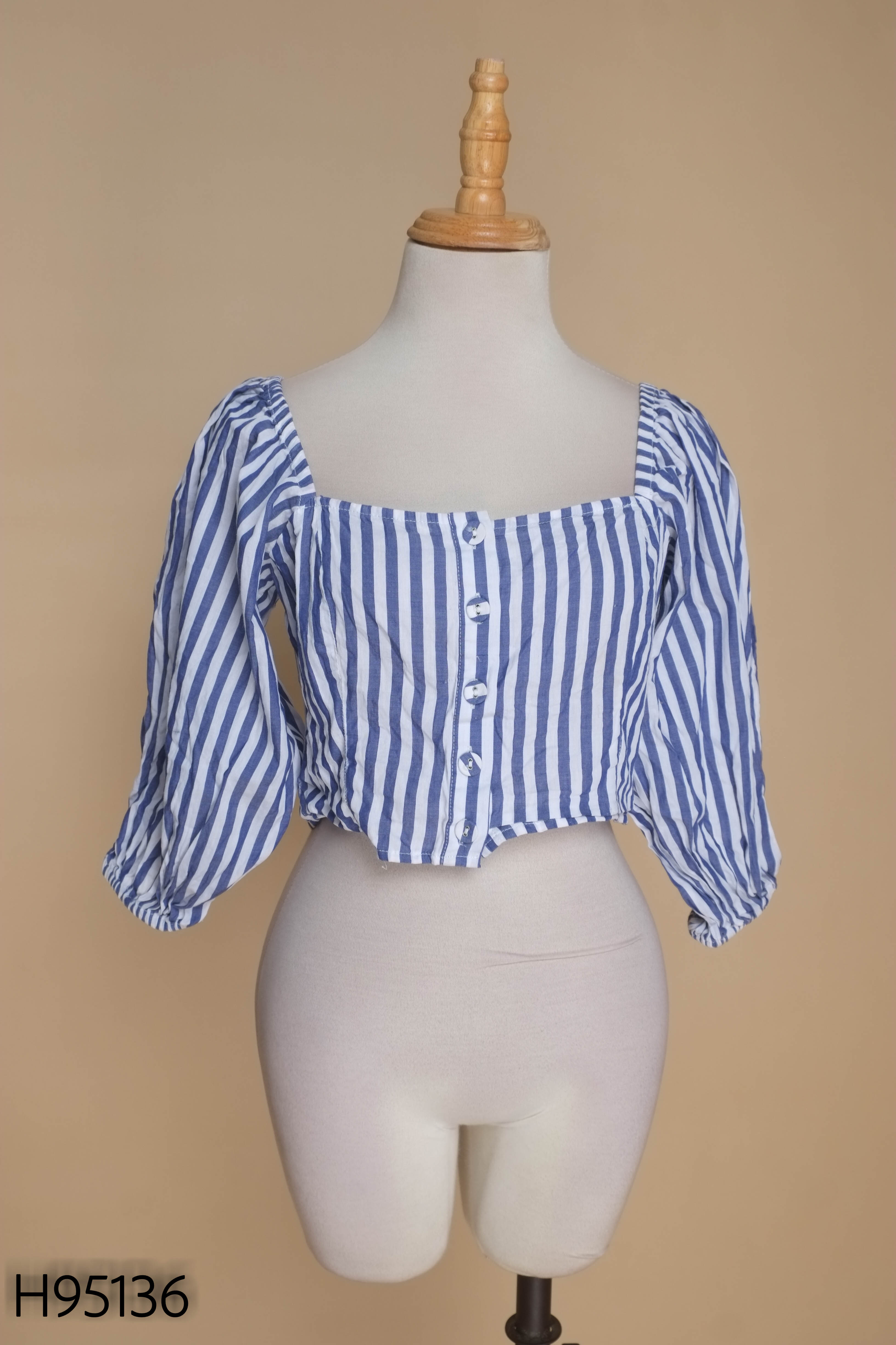 Áo FOREVER 21 trắng kẻ xanh