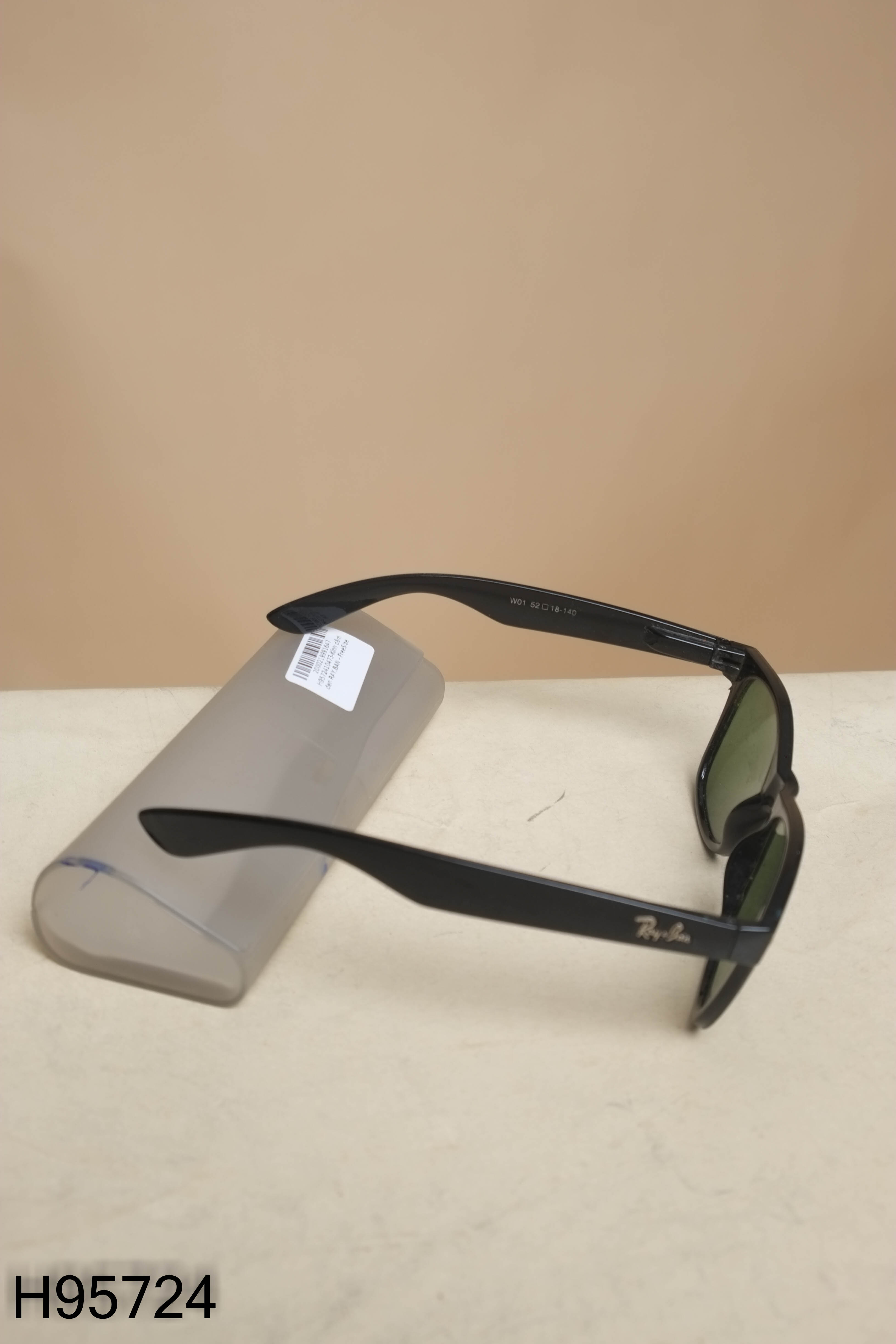 Kính dâm đen RAY.BAN