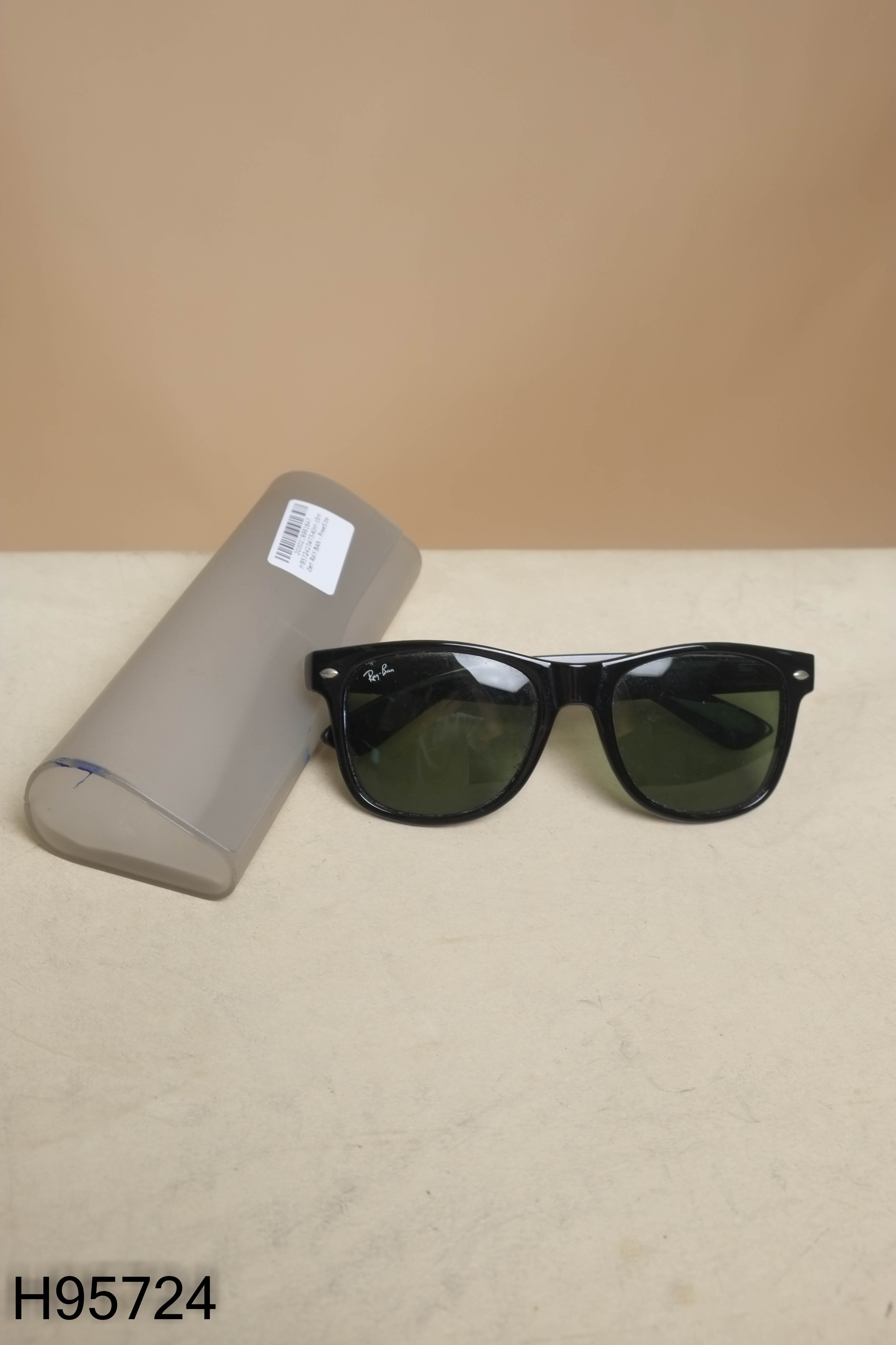 Kính dâm đen RAY.BAN