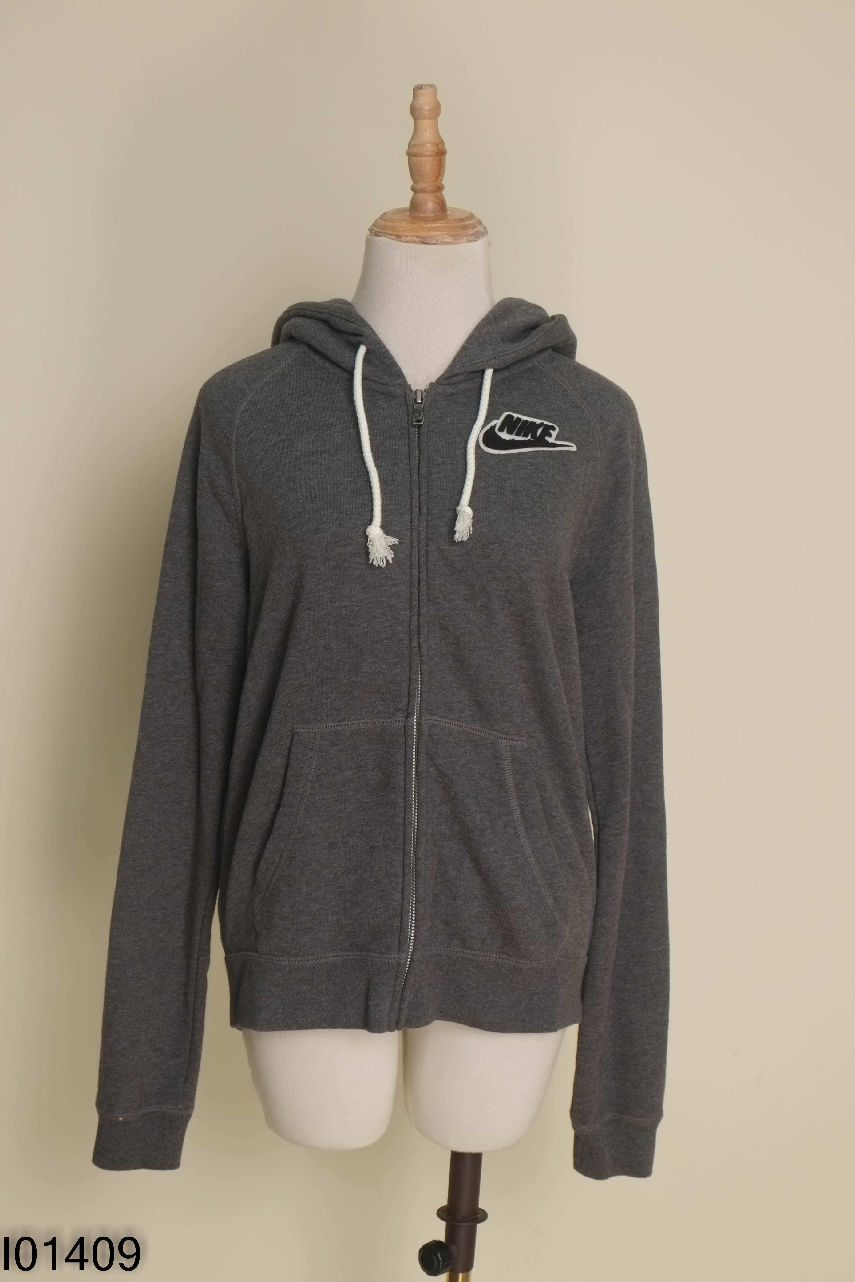 Áo hoodie ghi thêu chữ