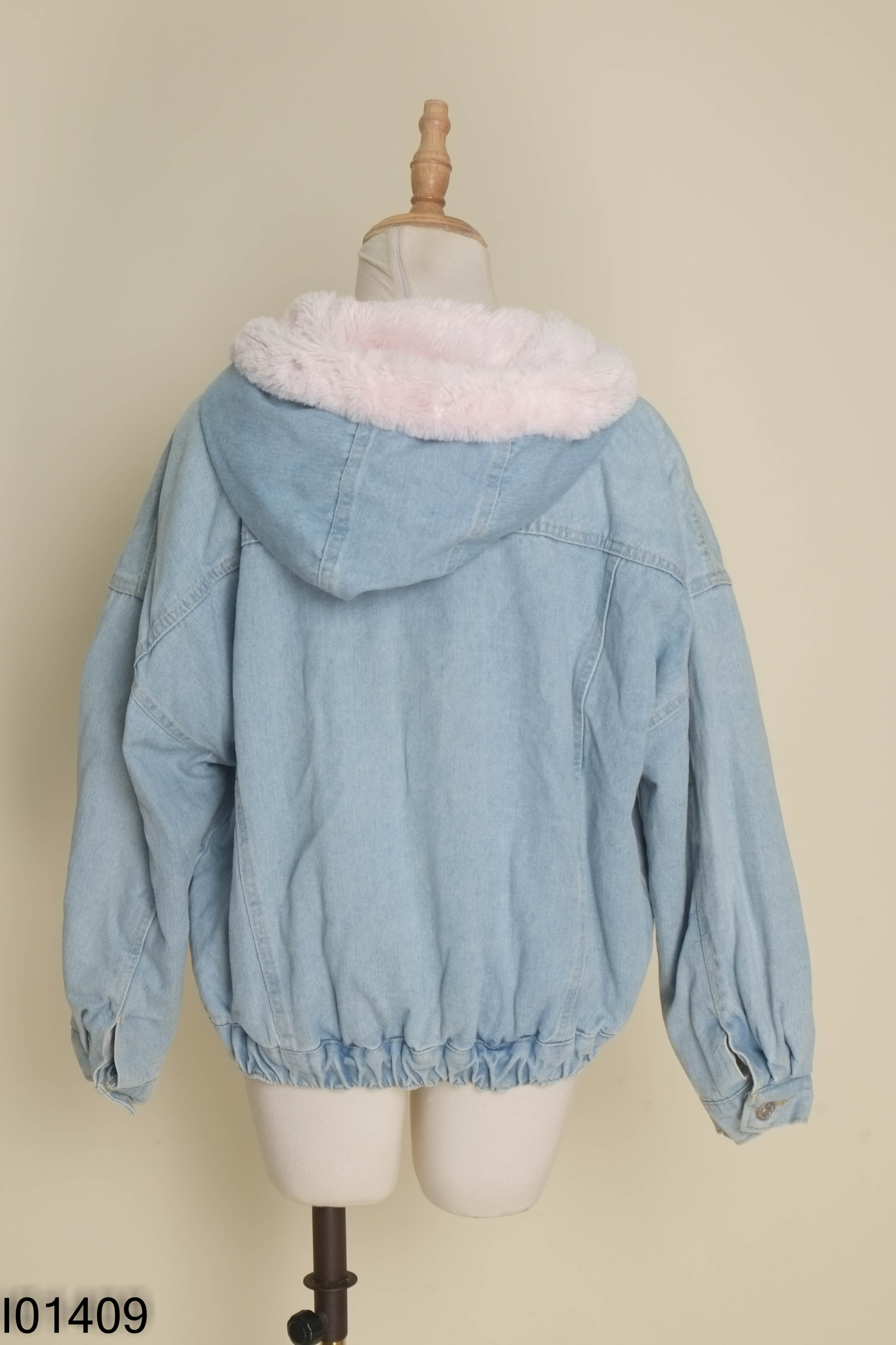 Áo khoác jeans xanh mũ lót lông