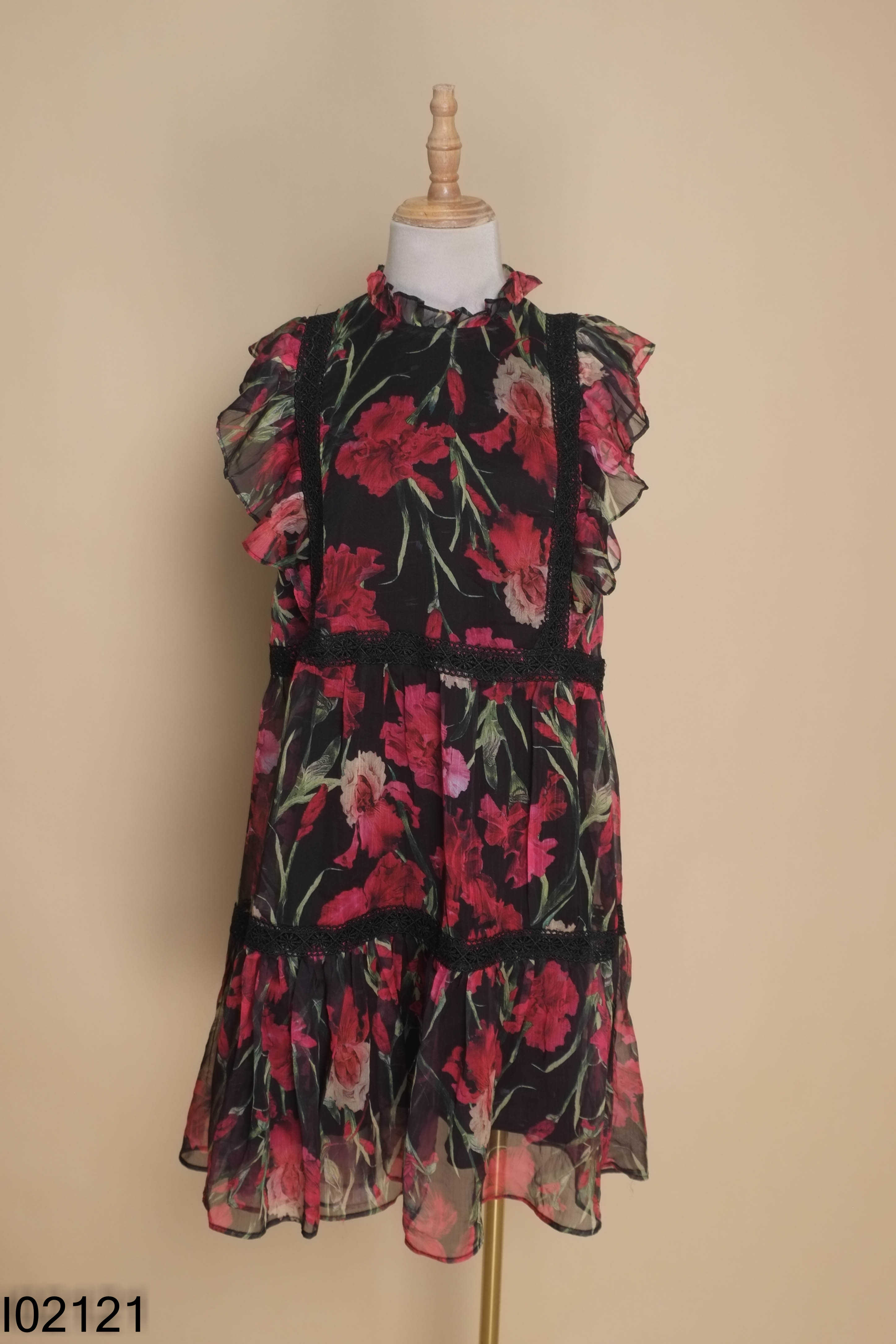 Váy NT Closet voan đen họa tiết hoa
