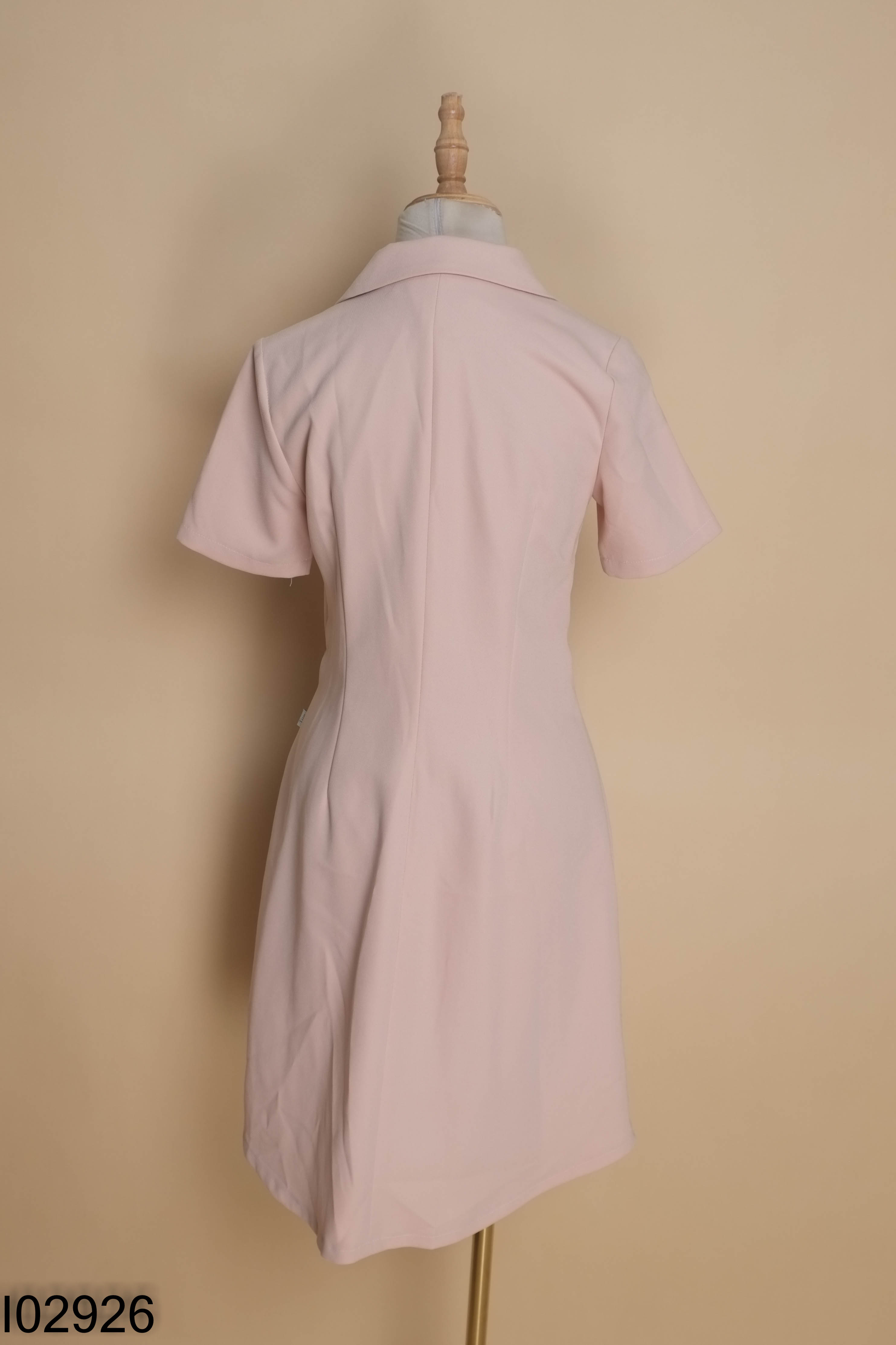 Váy TIIN be cổ vest