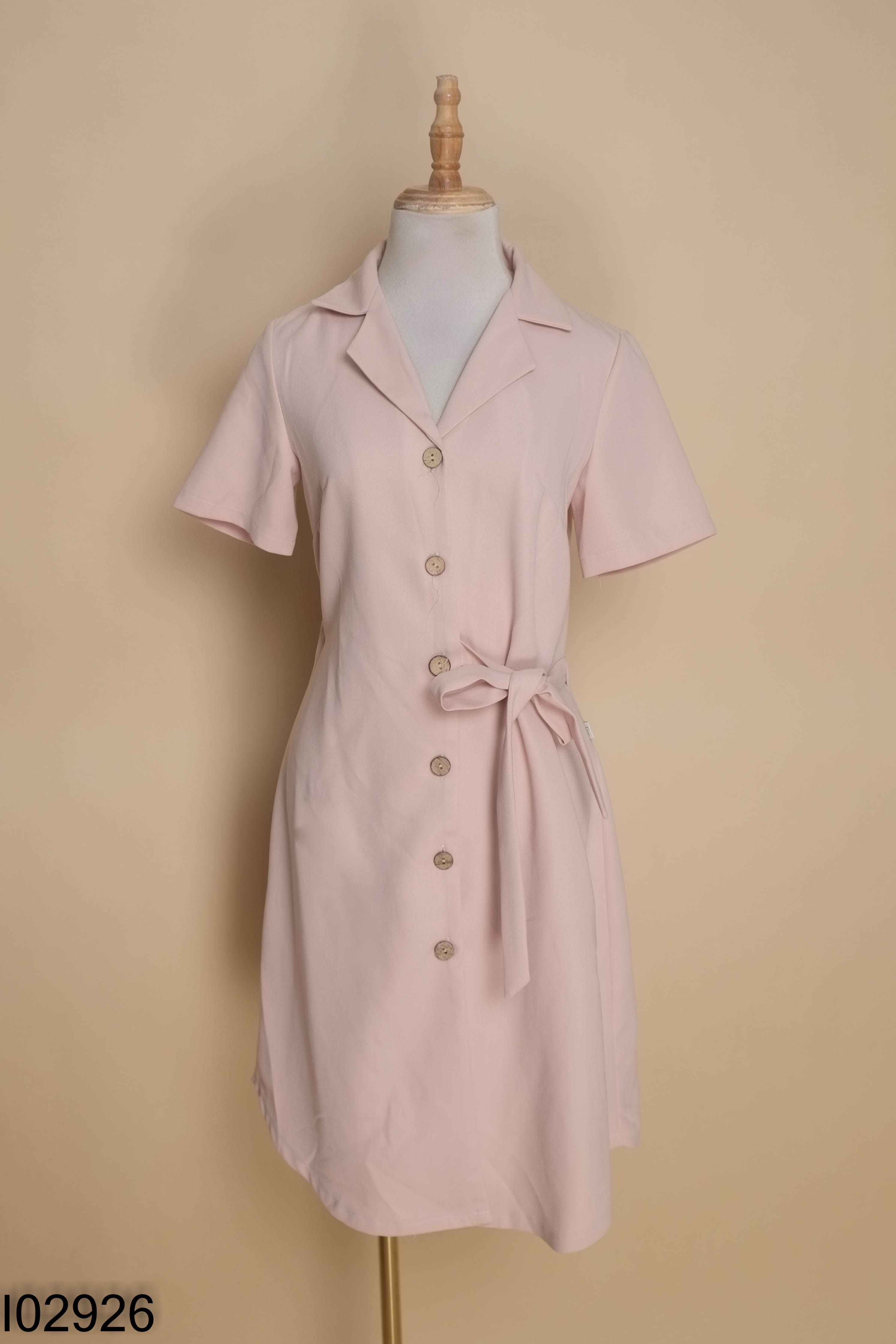 Váy TIIN be cổ vest