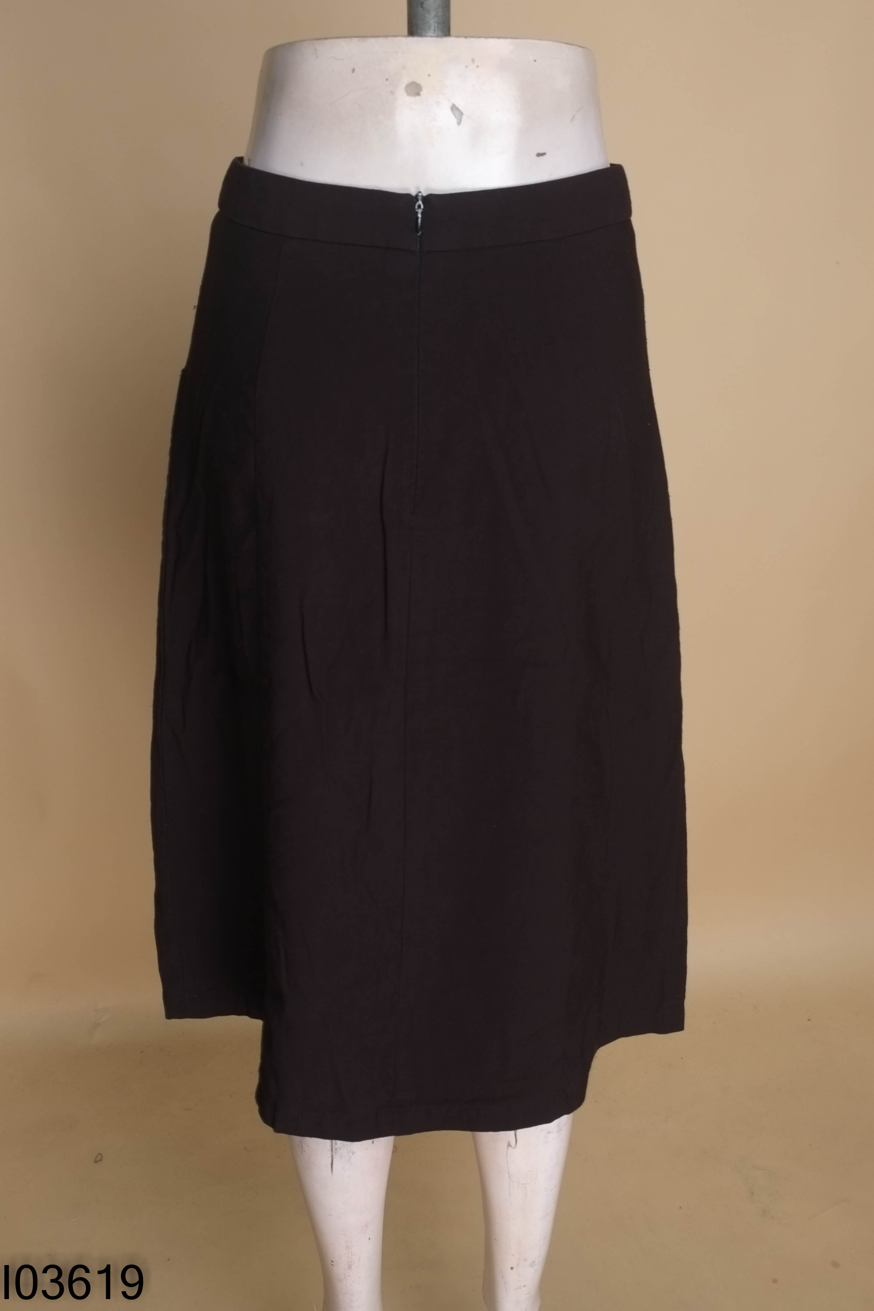 Chân váy ADORE DRESS đen cúc gỗ