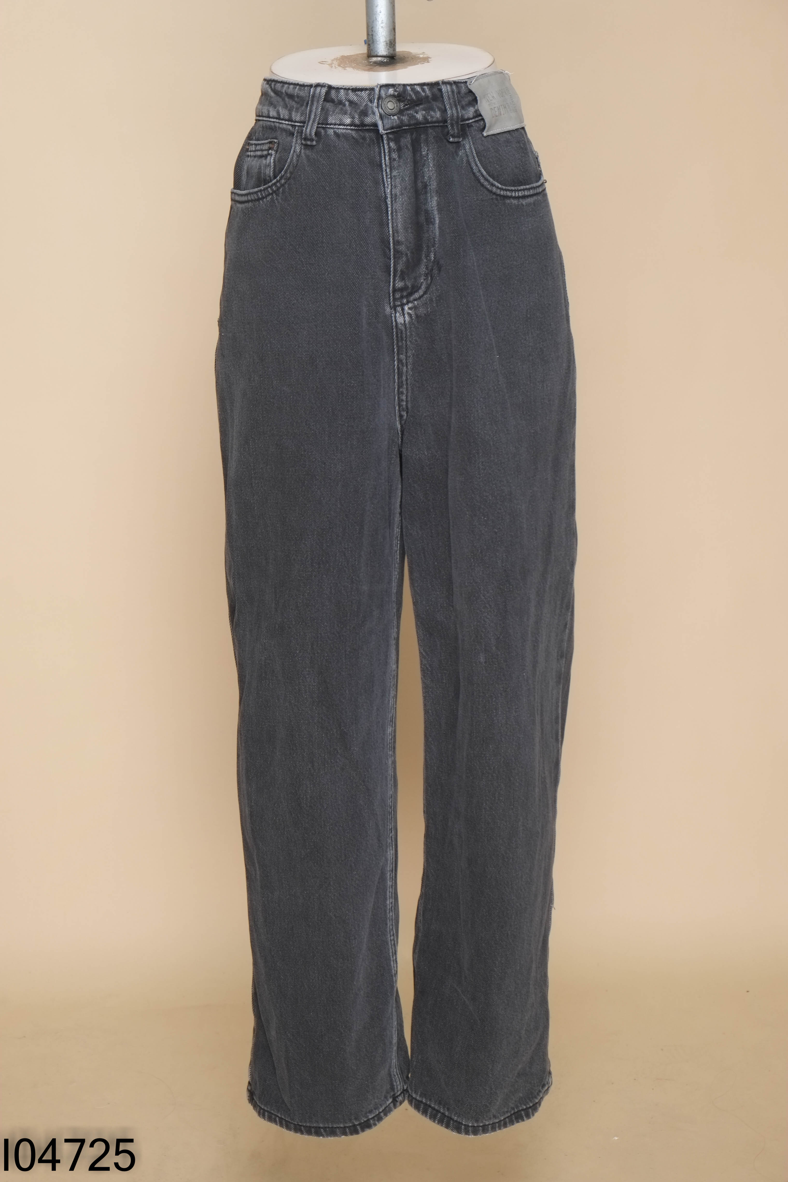Quần jeans xám đen ống rộng