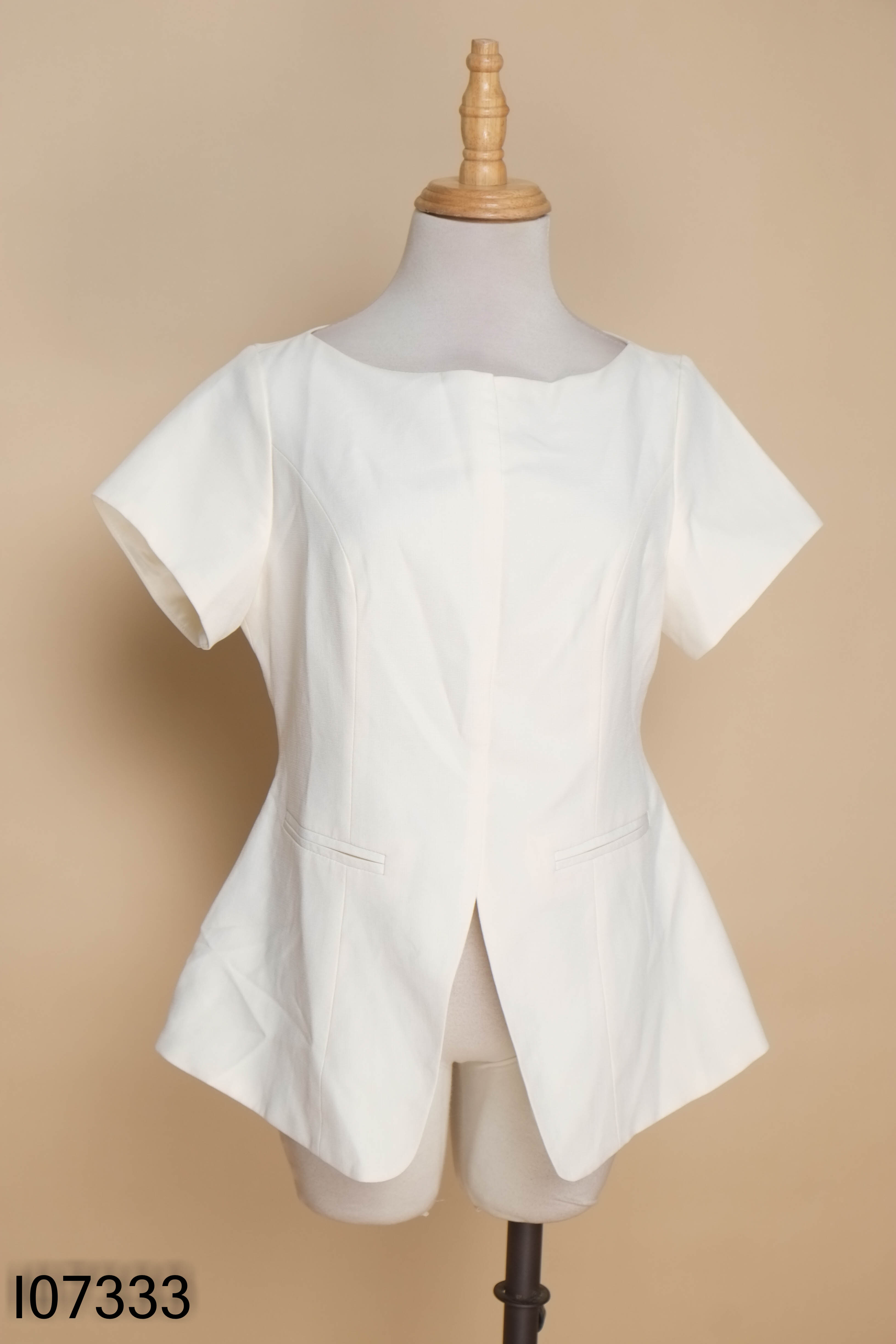 Áo be ANIIN CLOTHING xẻ tà