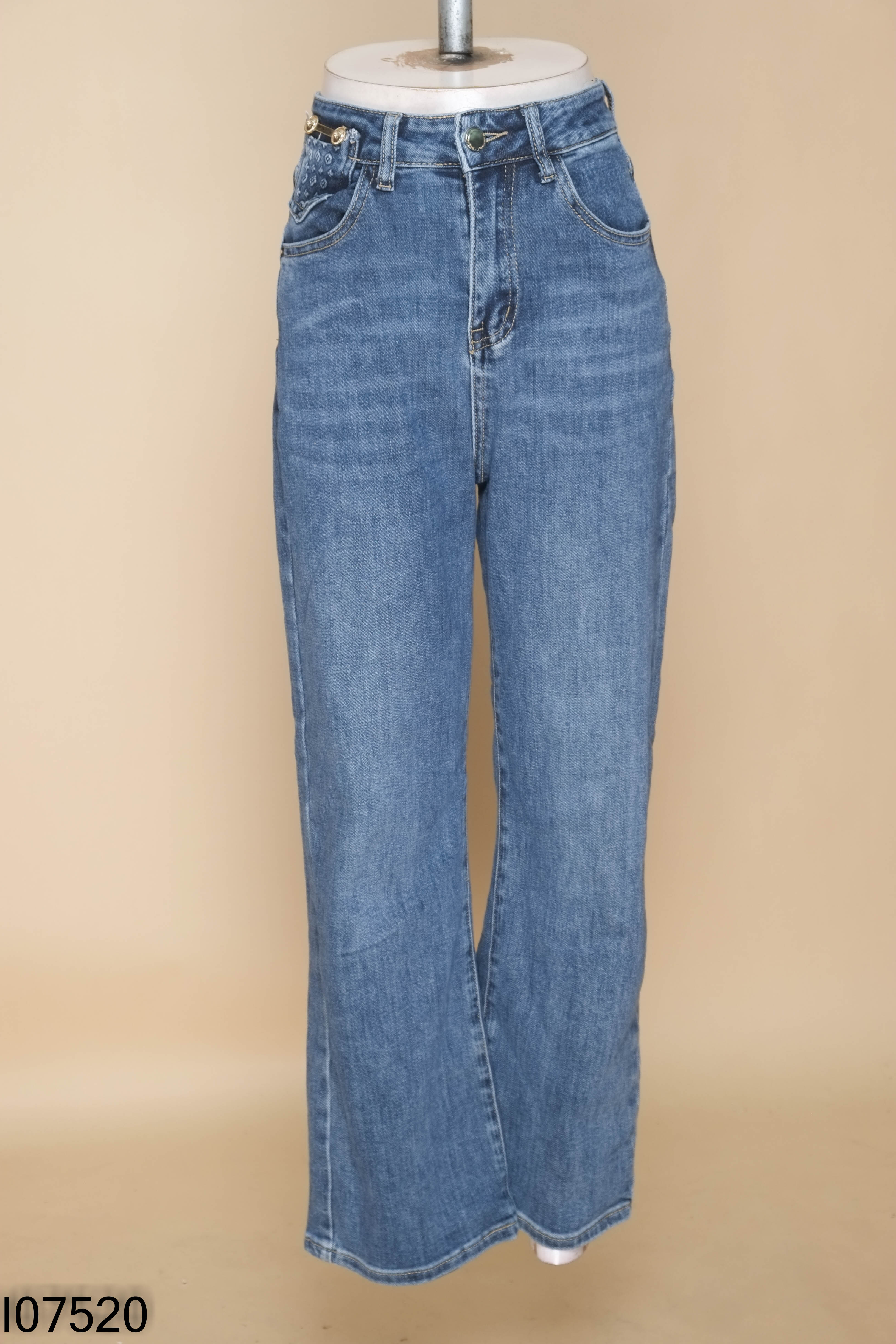 Quần jeans xanh trơn ống đứng