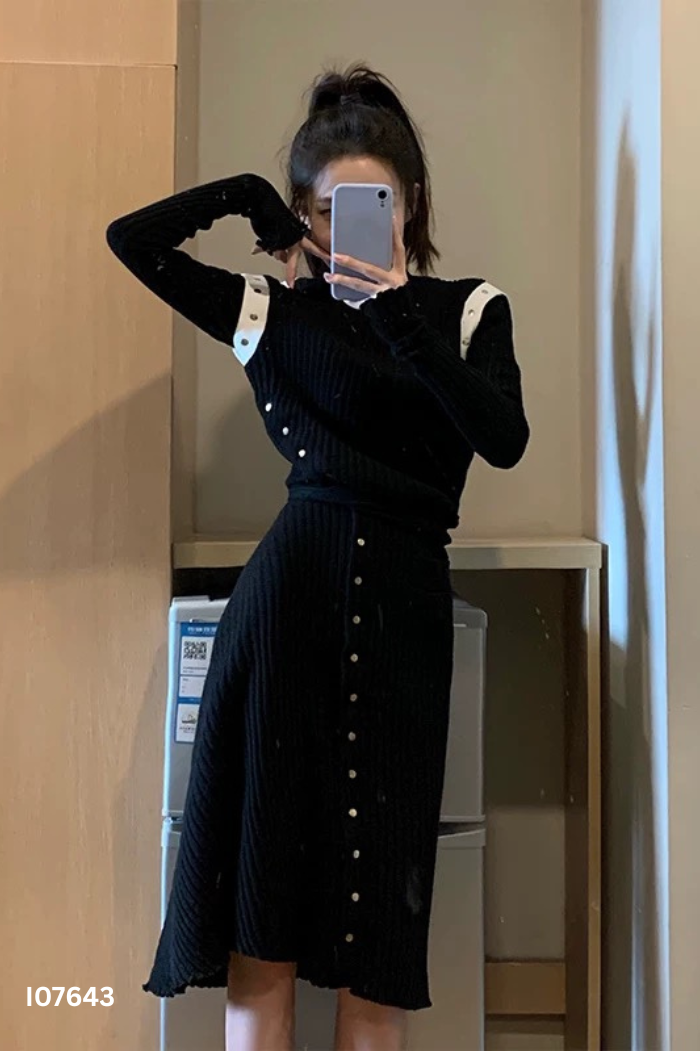 Váy len đen phối trắng