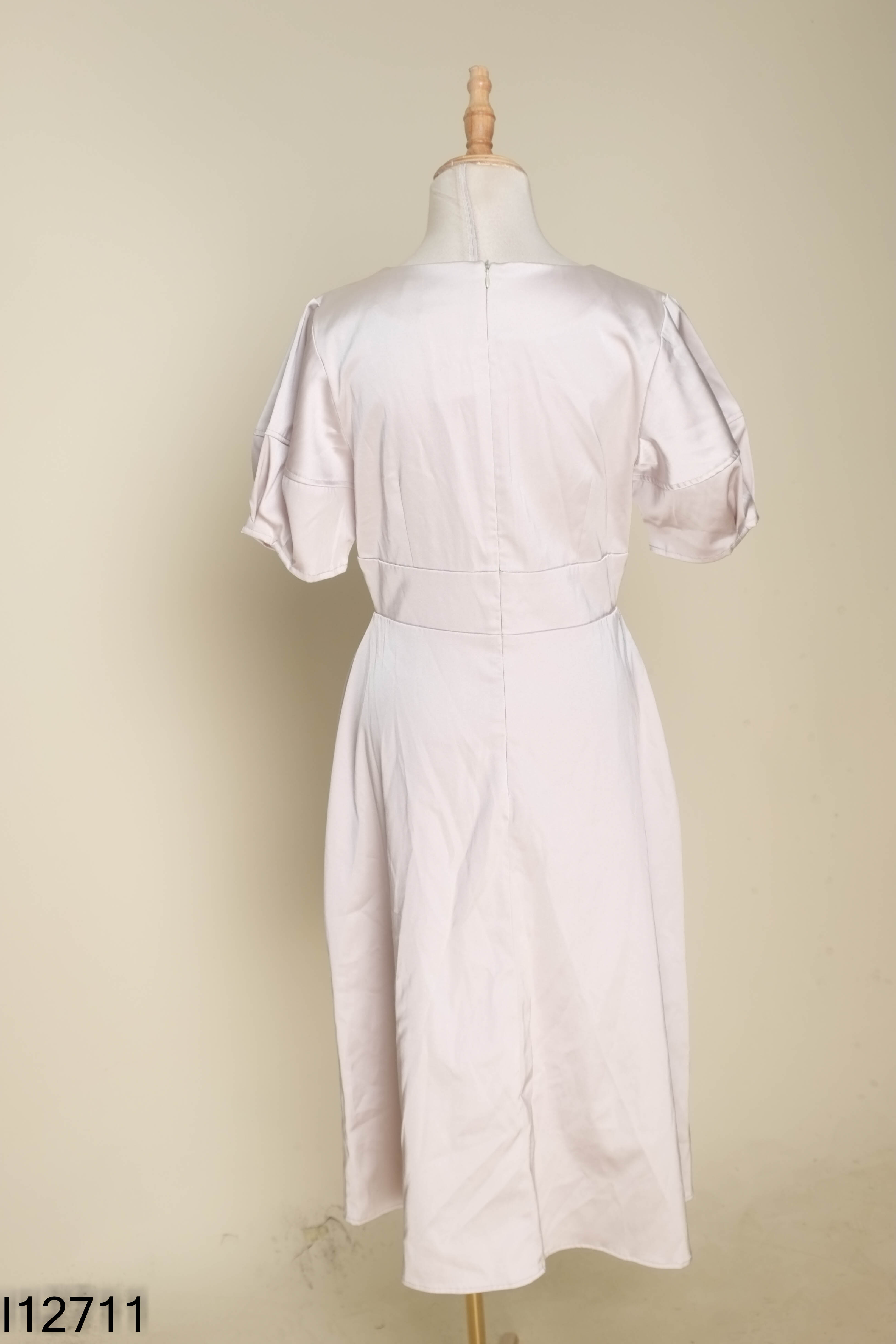 Váy satin HOBBS cổ V