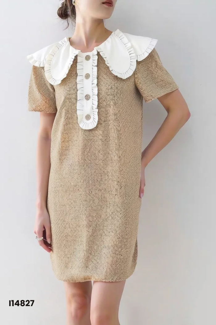 Váy dạ be cổ sen