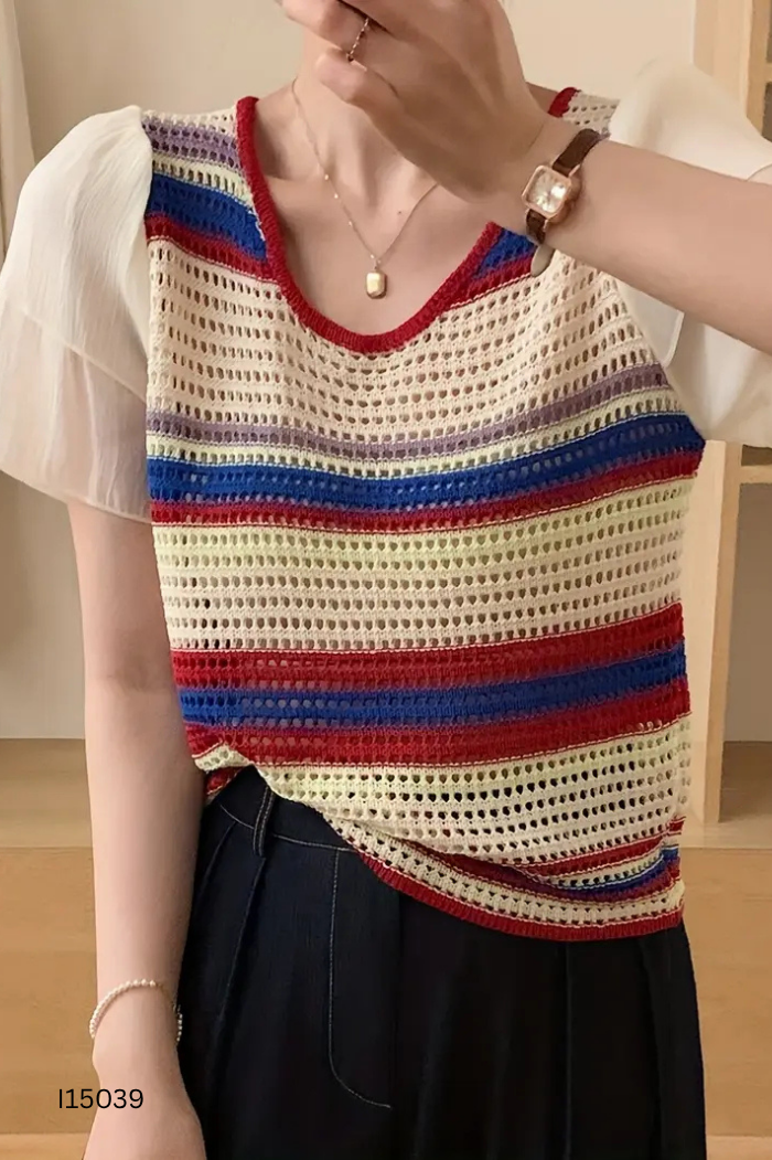 Áo đỏ sọc be sắc màu