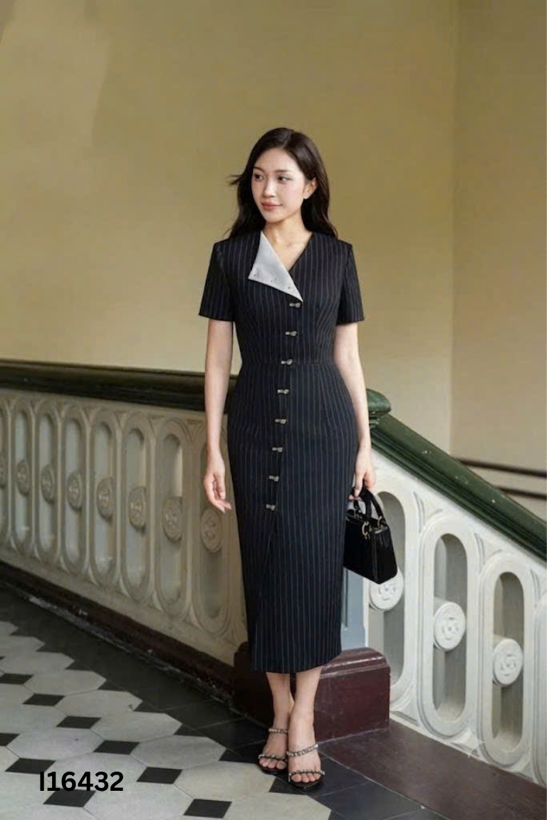 Váy đen kẻ trắng