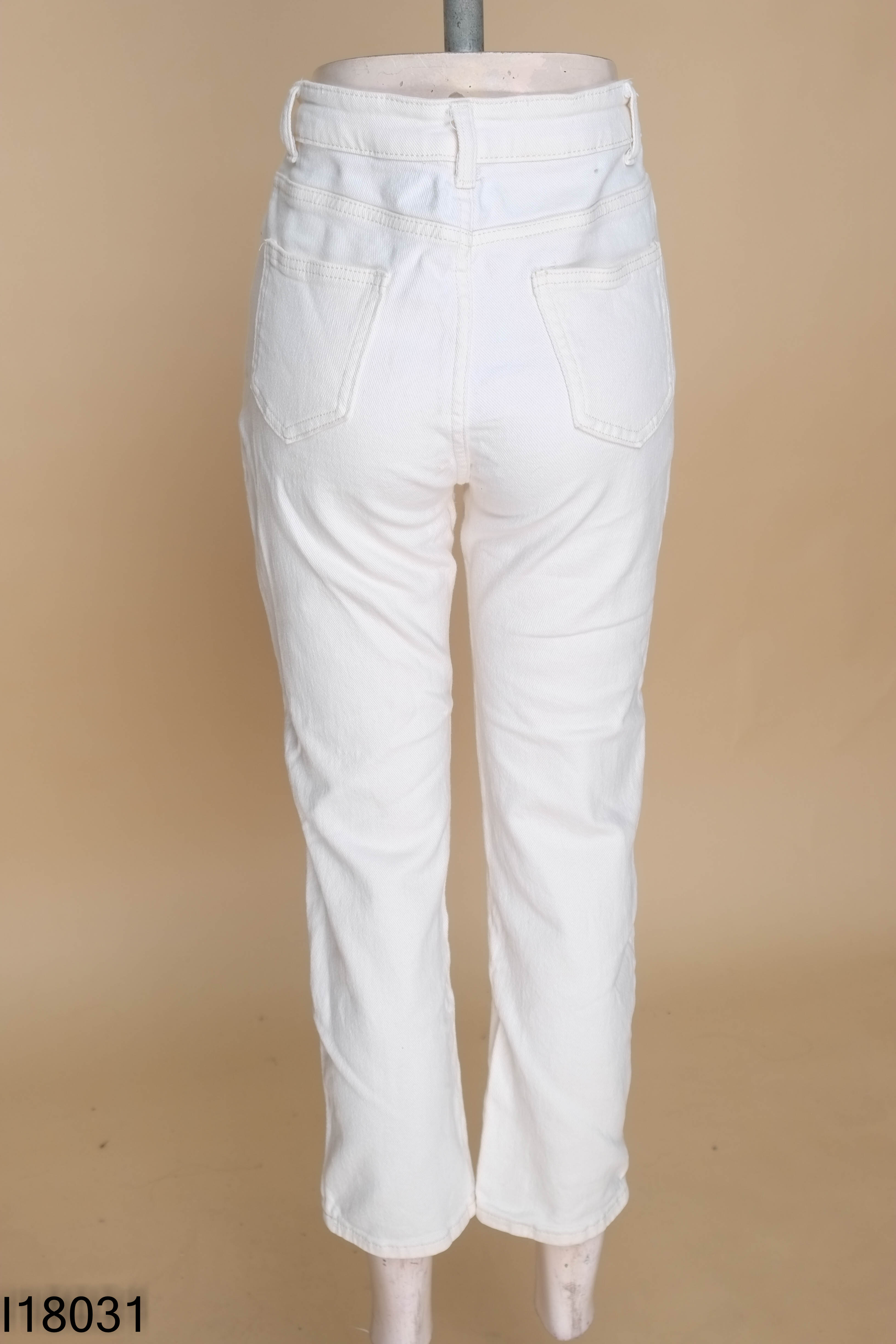 Quần jeans be ống đứng