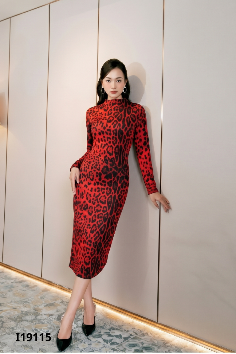 Váy KANA đỏ loang đen
