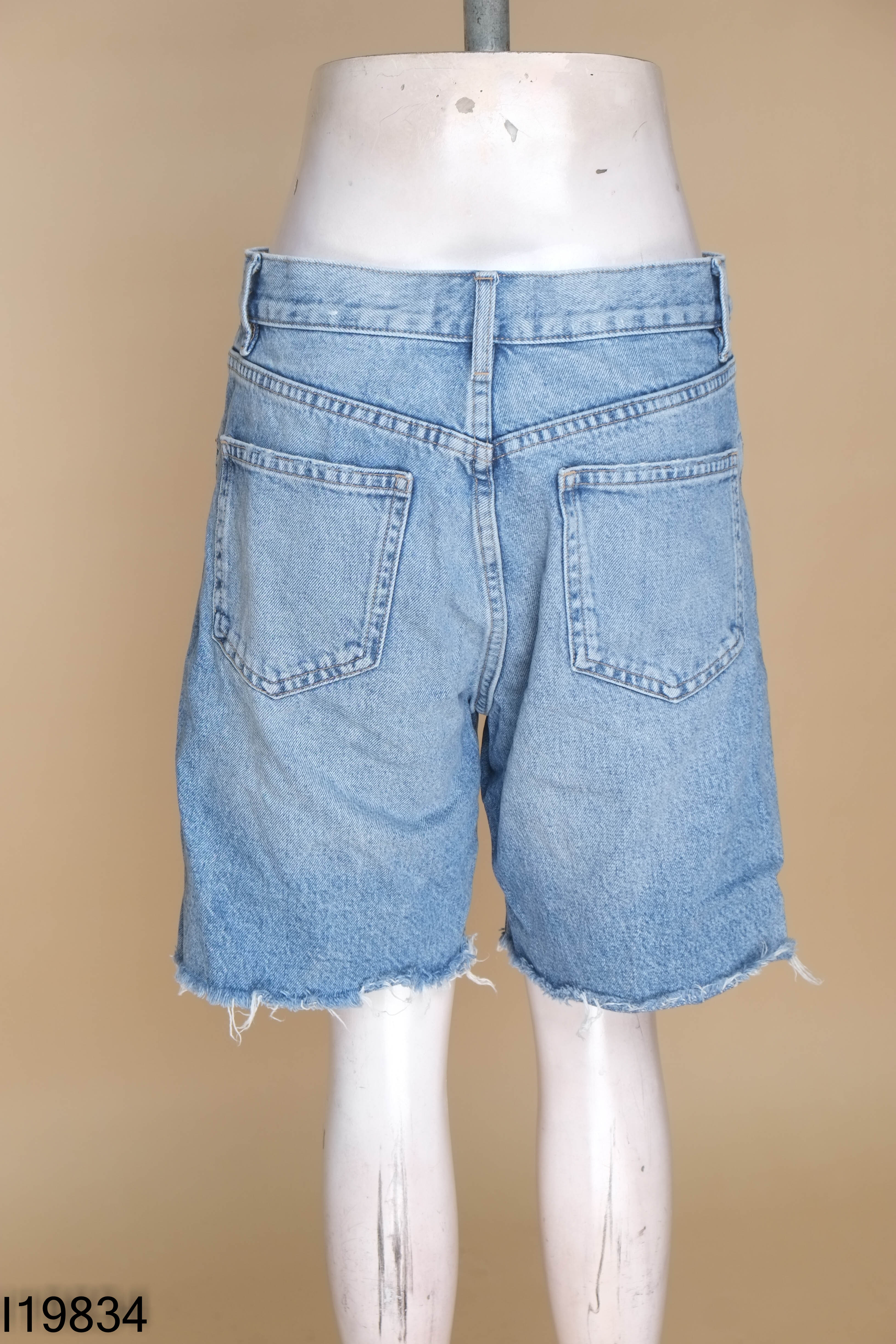 Quần short jeans xanh MNG