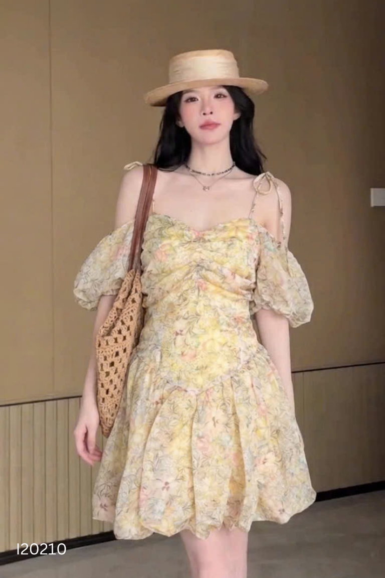 Váy HUAN&HUAN vàng 2 dây nền hoa