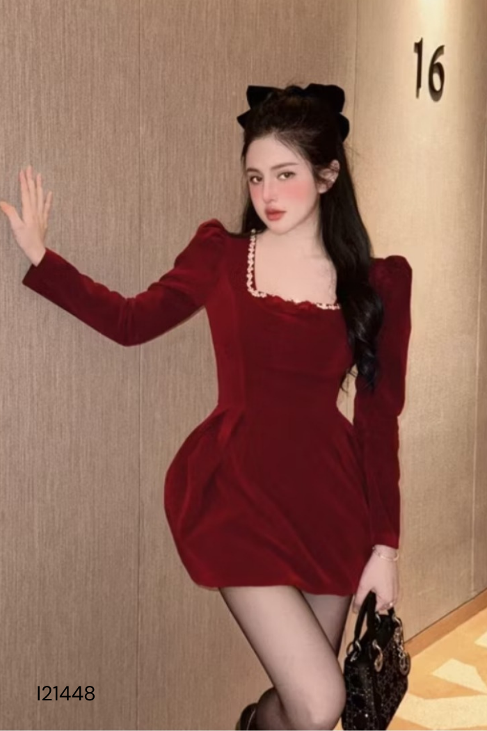 NEWTAG Váy nhung đỏ viền đá