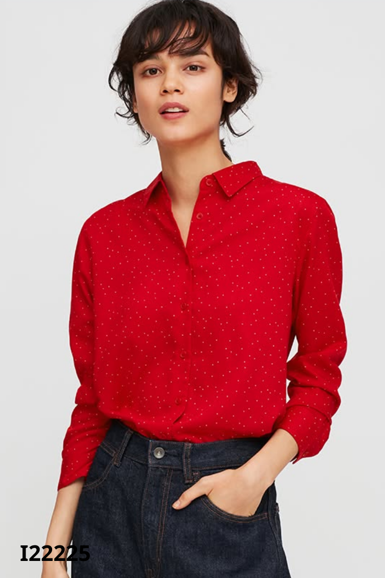 Áo UNIQLO sơ mi đỏ chấm bi