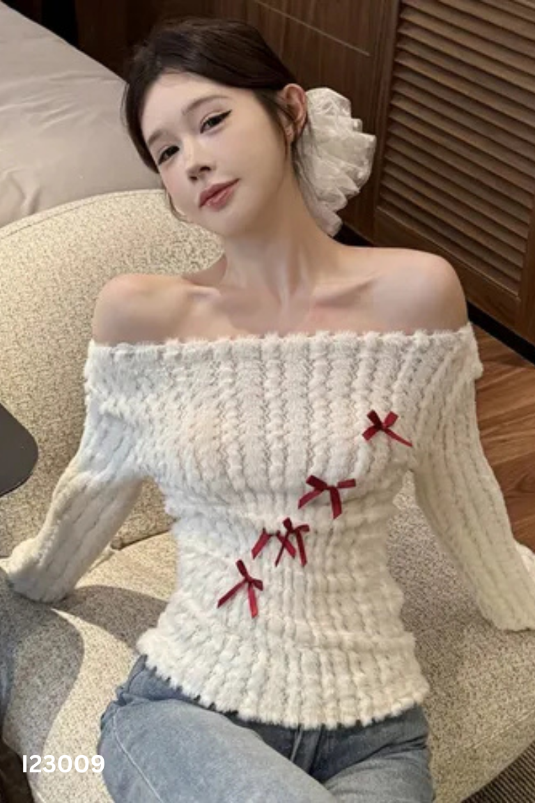Áo len lông be đính nơ đỏ