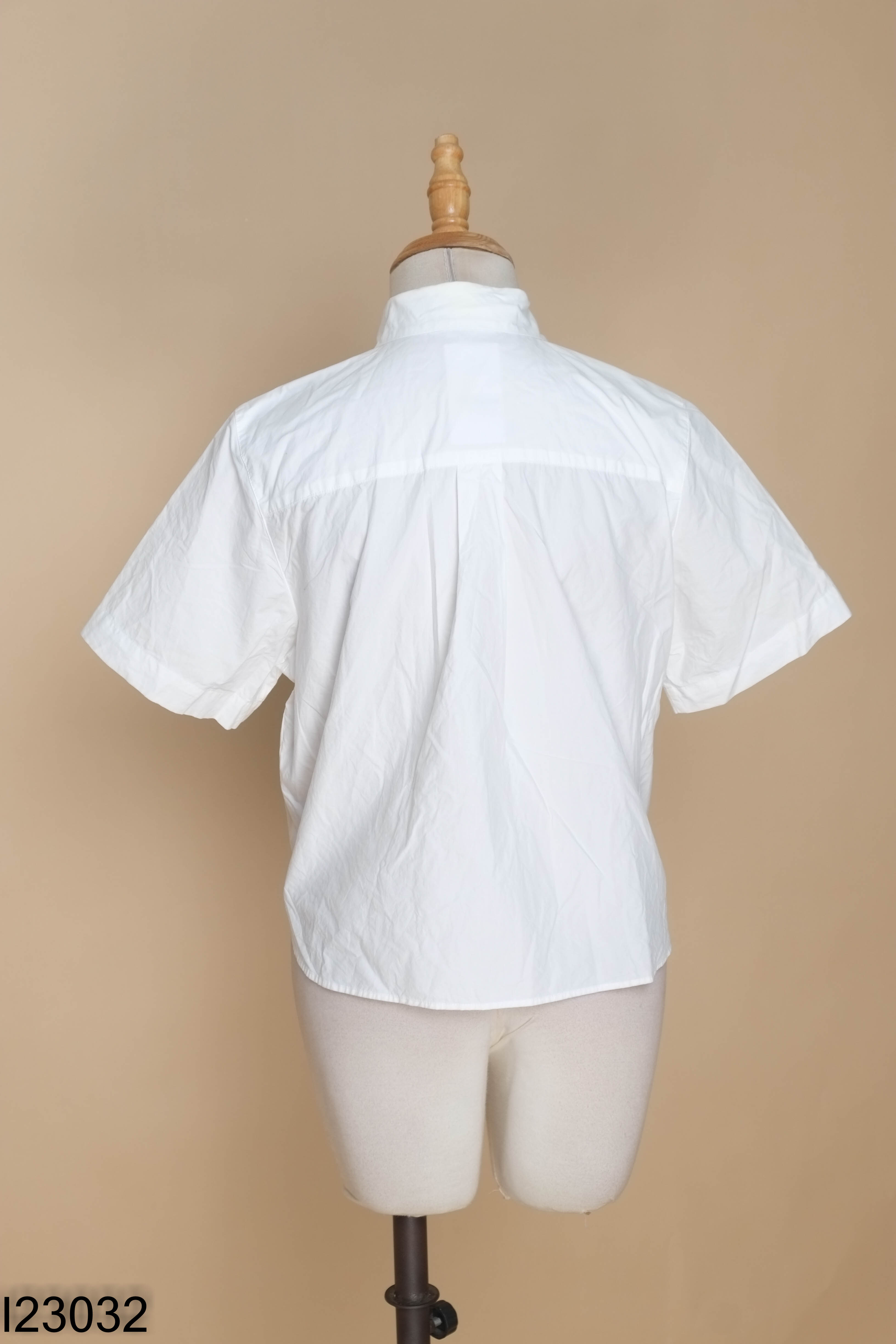 Áo sơ mi UNIQLO trắng