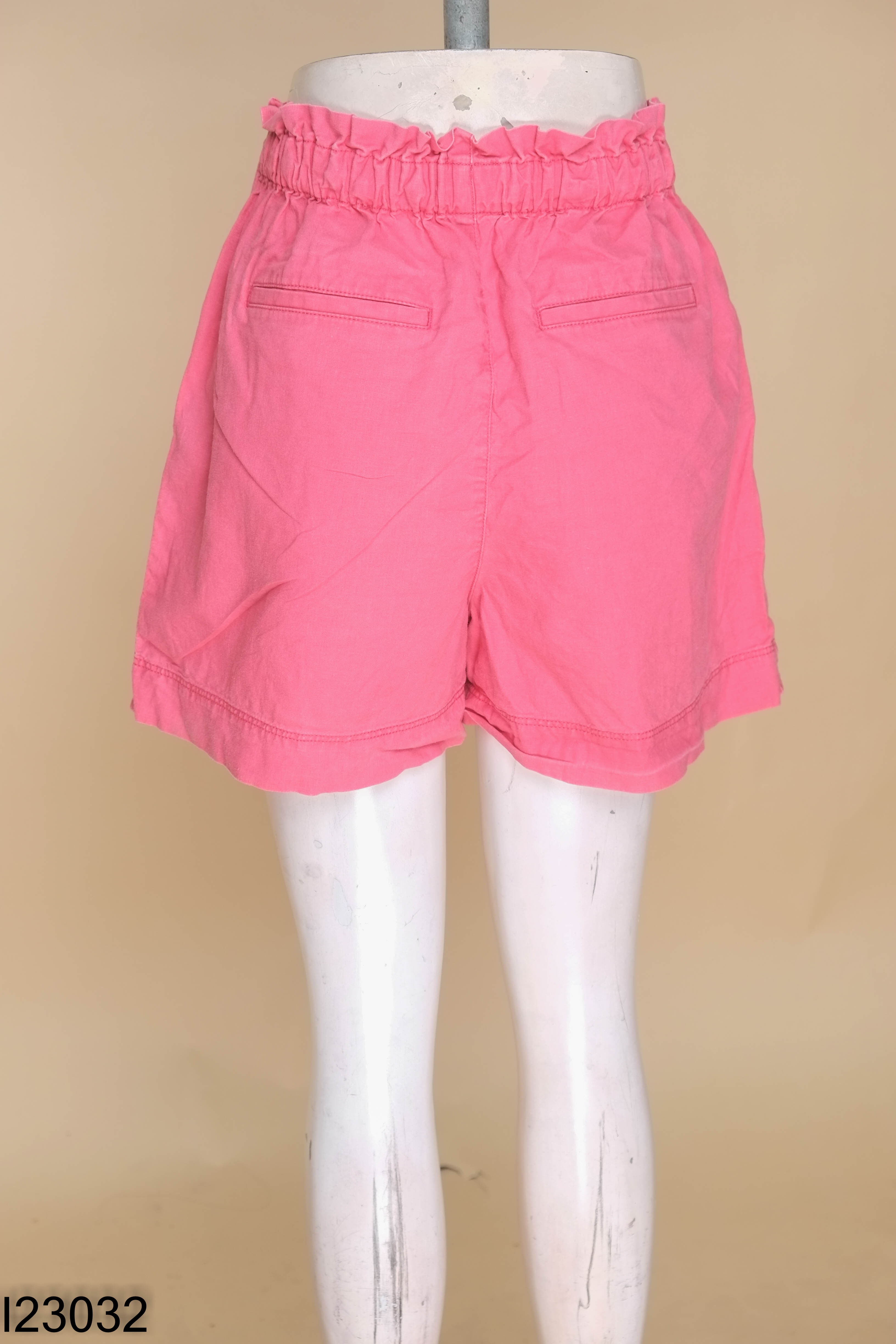 Quần short jean UNIQLO hồng sen