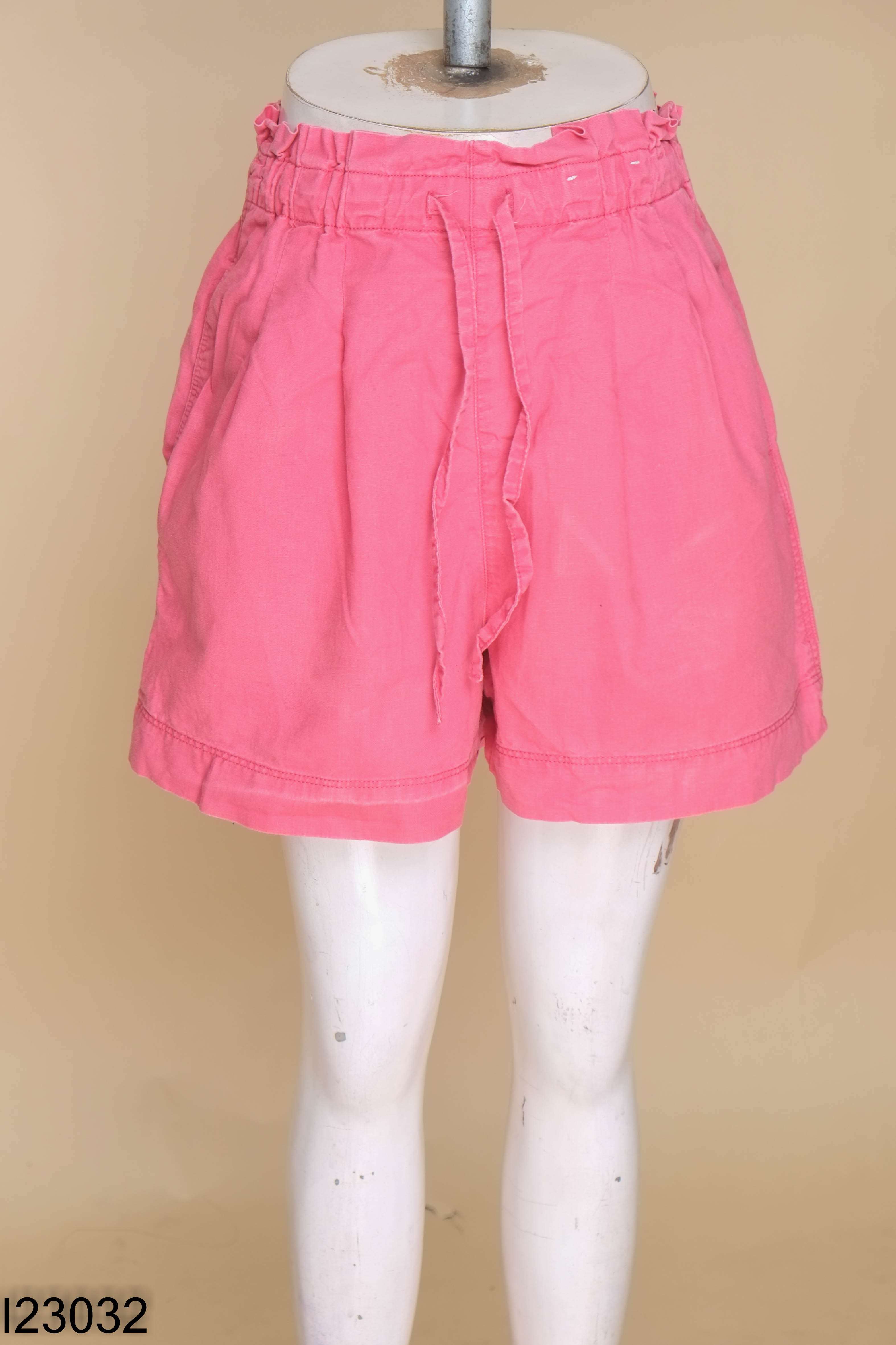 Quần short jean UNIQLO hồng sen