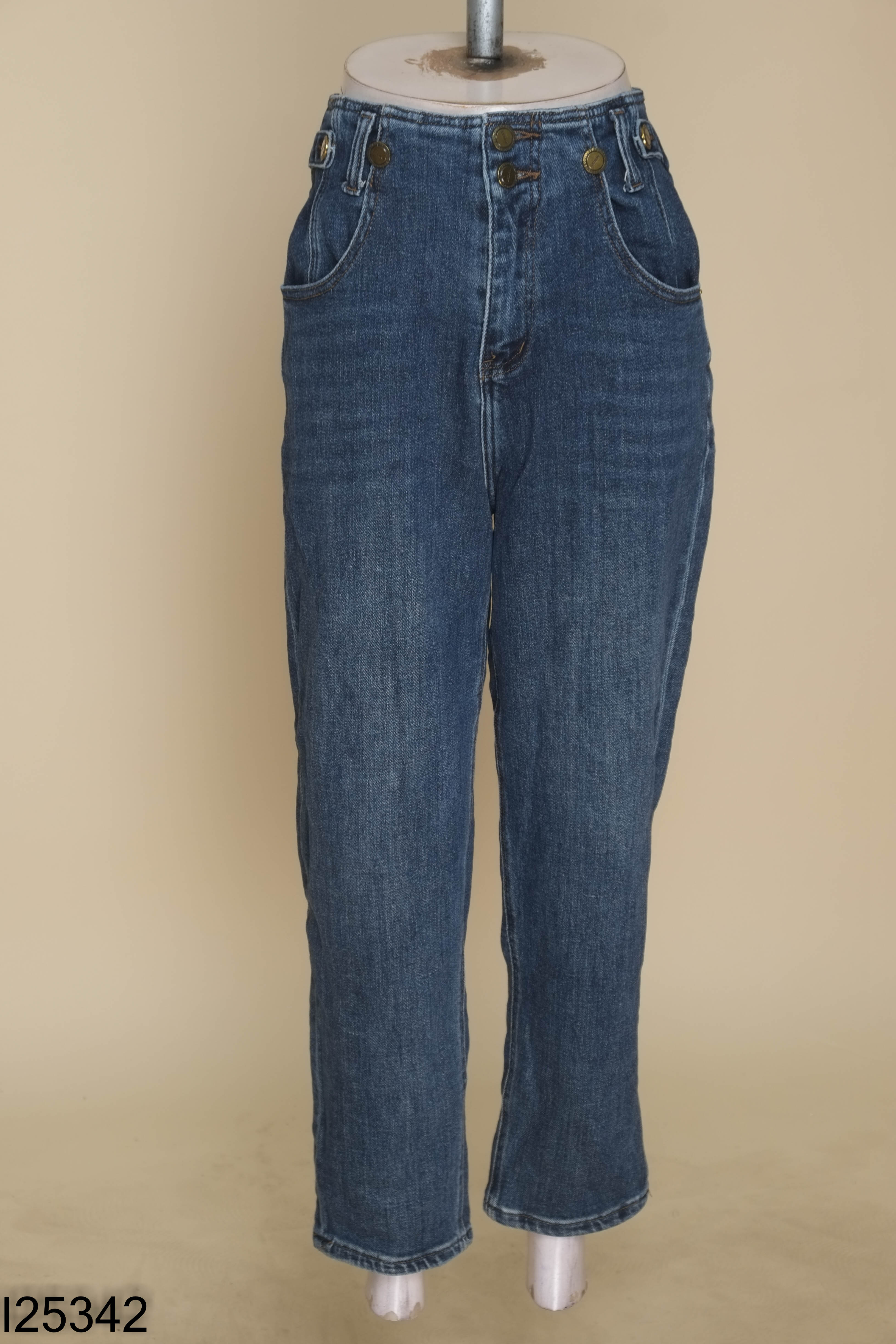 Quần jeans xanh