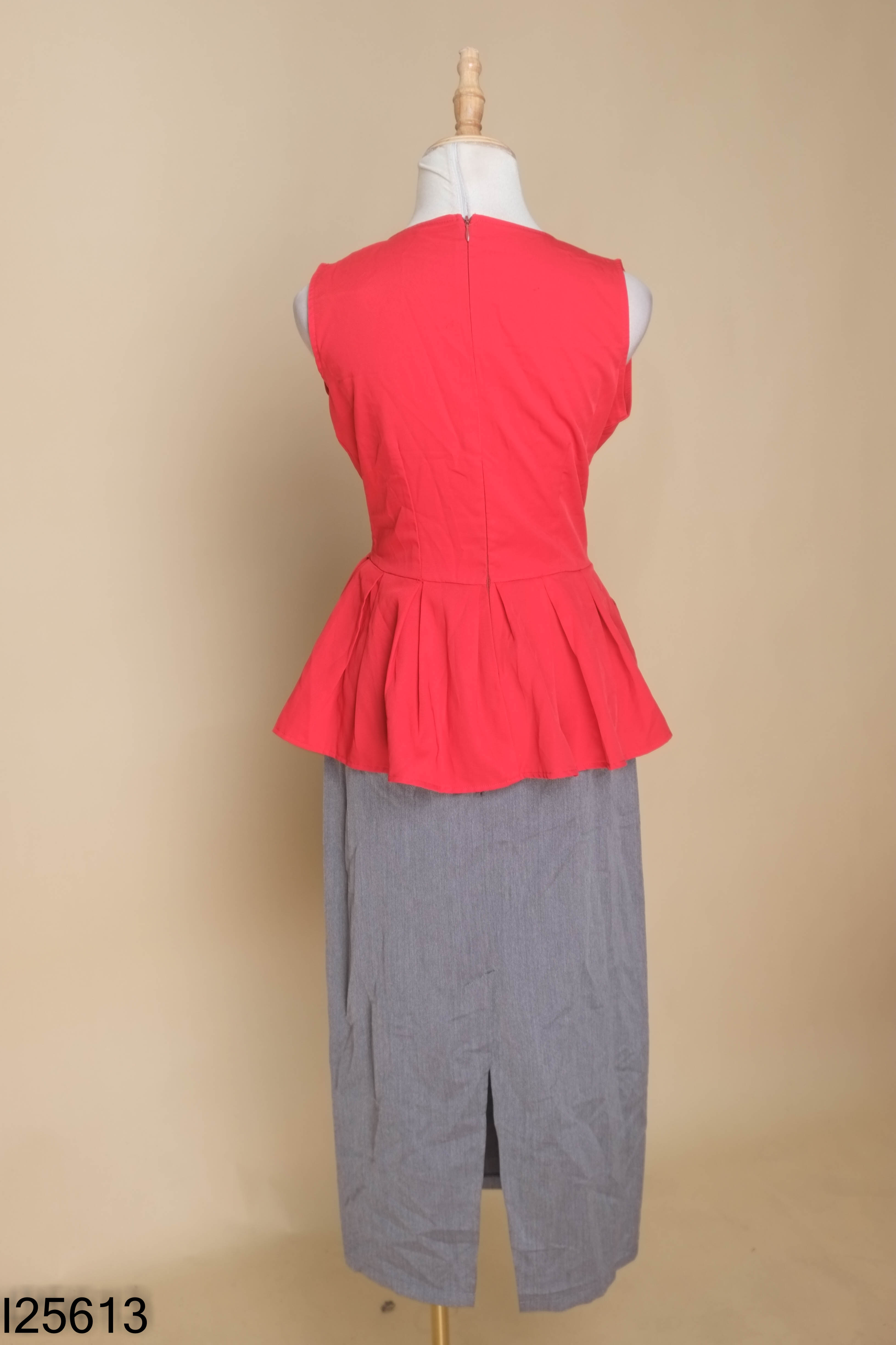 Set áo đỏ+ váy xám