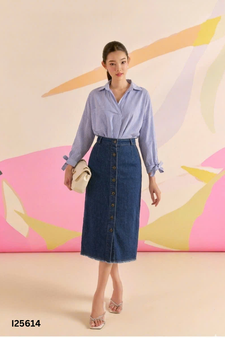 Set Áo sơ mi xanh kẻ trắng + Chân váy jeans