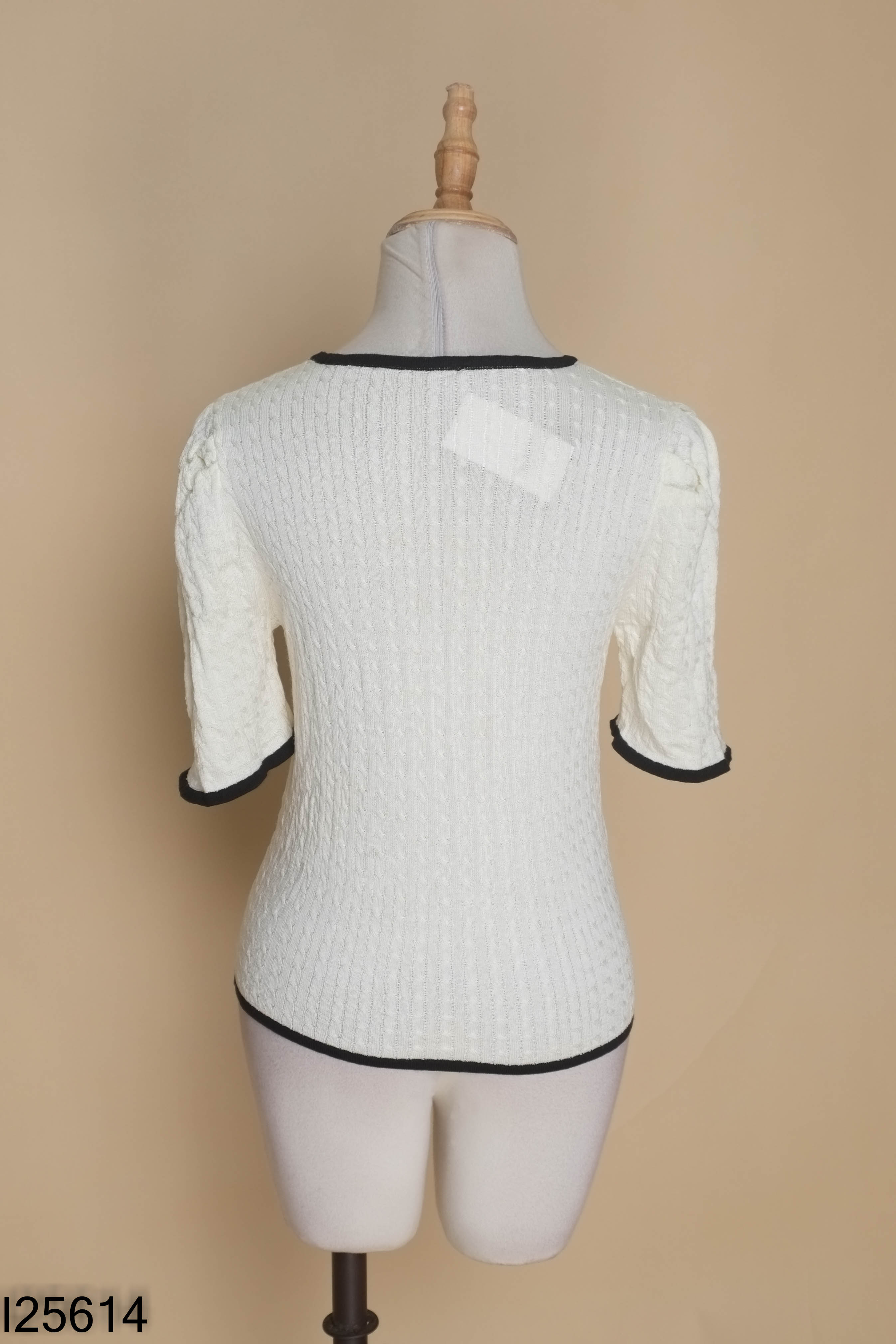 Áo len cardigan be mỏng viền đen