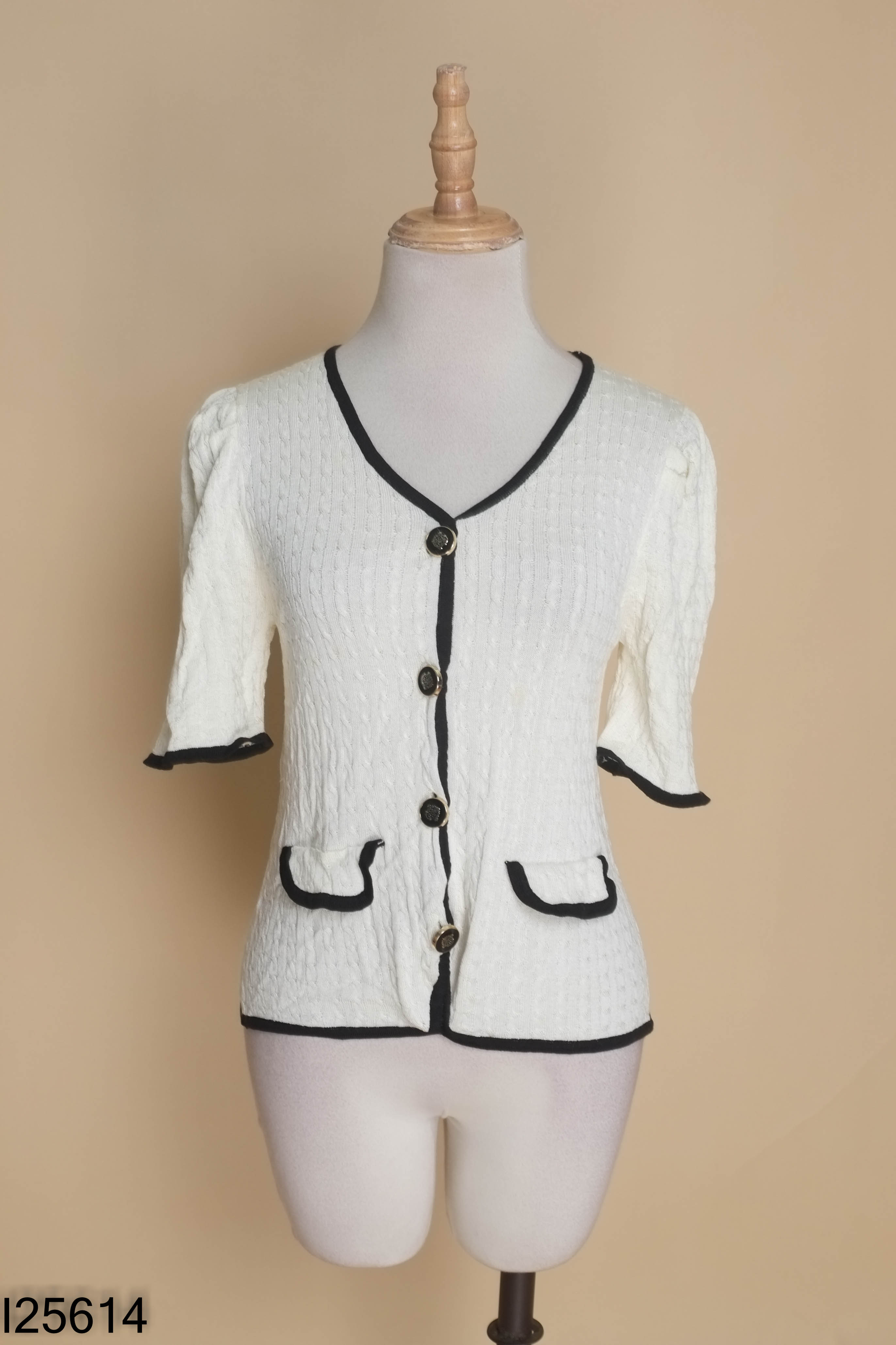 Áo len cardigan be mỏng viền đen