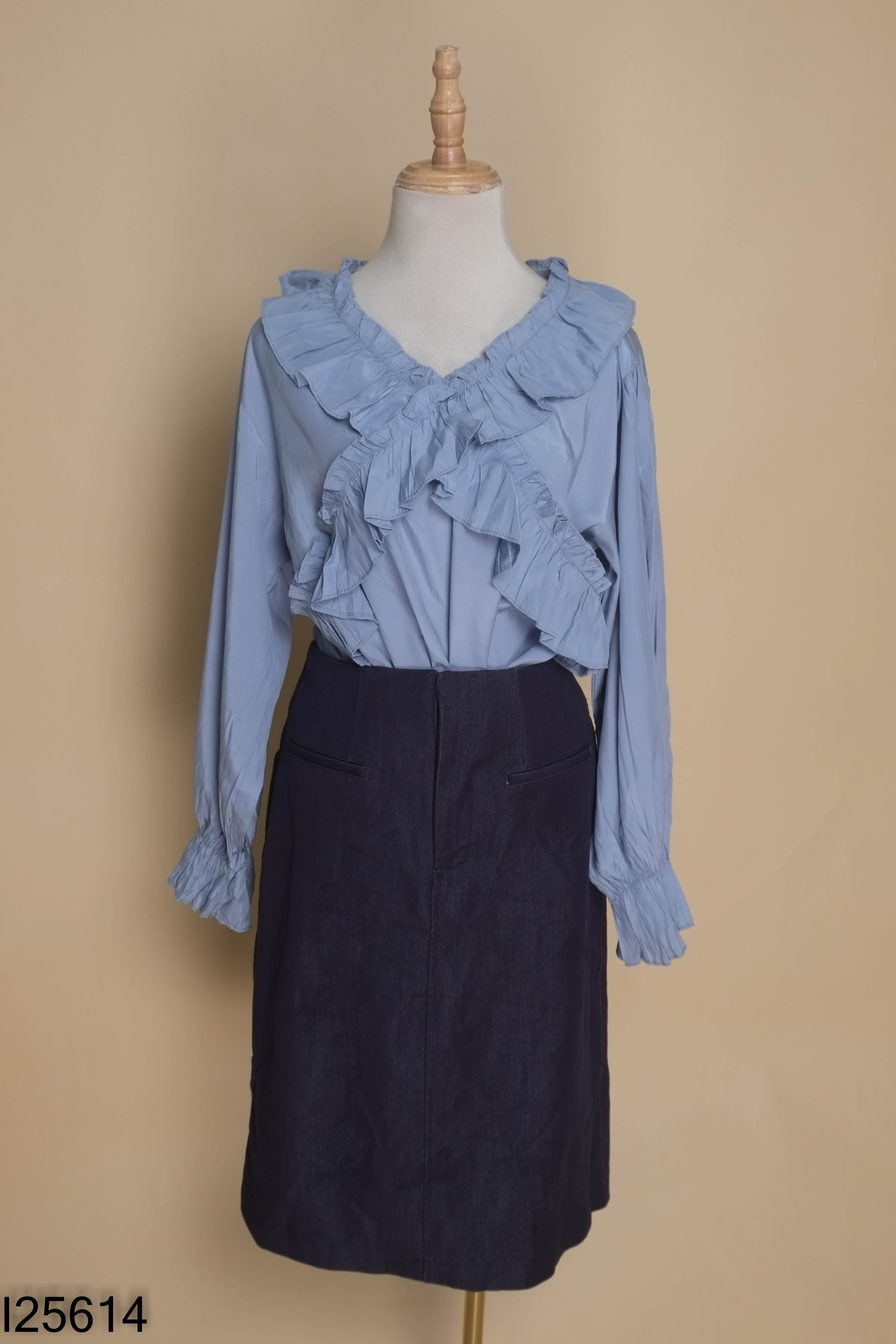 Set Áo xanh bèo nhún + chân váy jeans