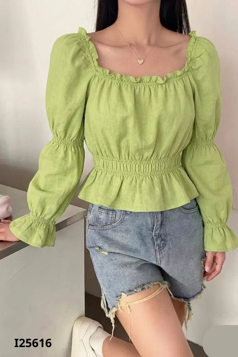 Áo crotop xanh trễ vai nhún URBAN REVIVO