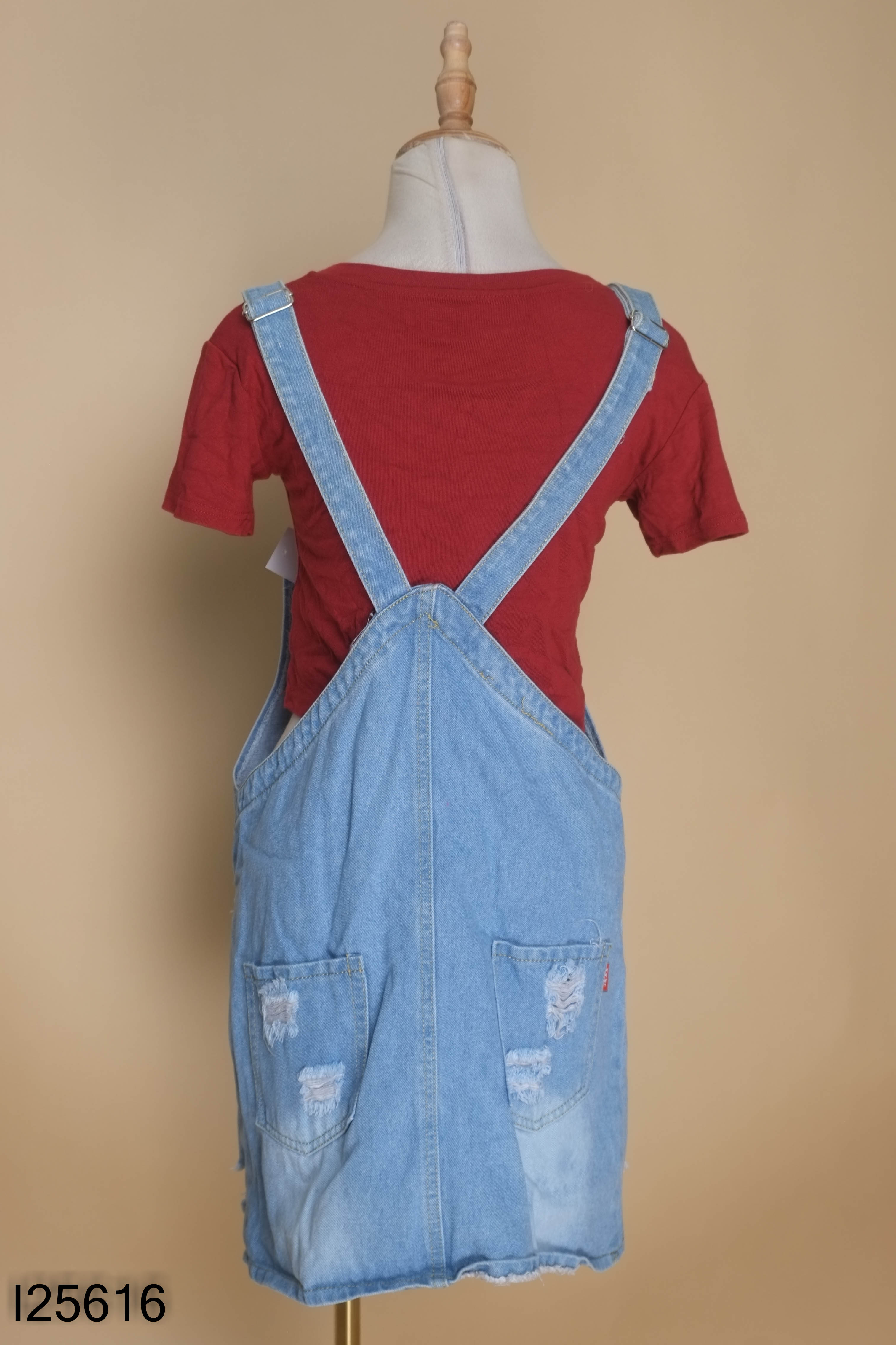 Set áo đỏ+váy yếm jeans