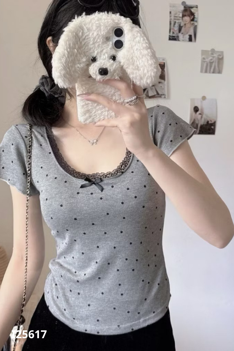 Set áo xám + chân váy nhung đen
